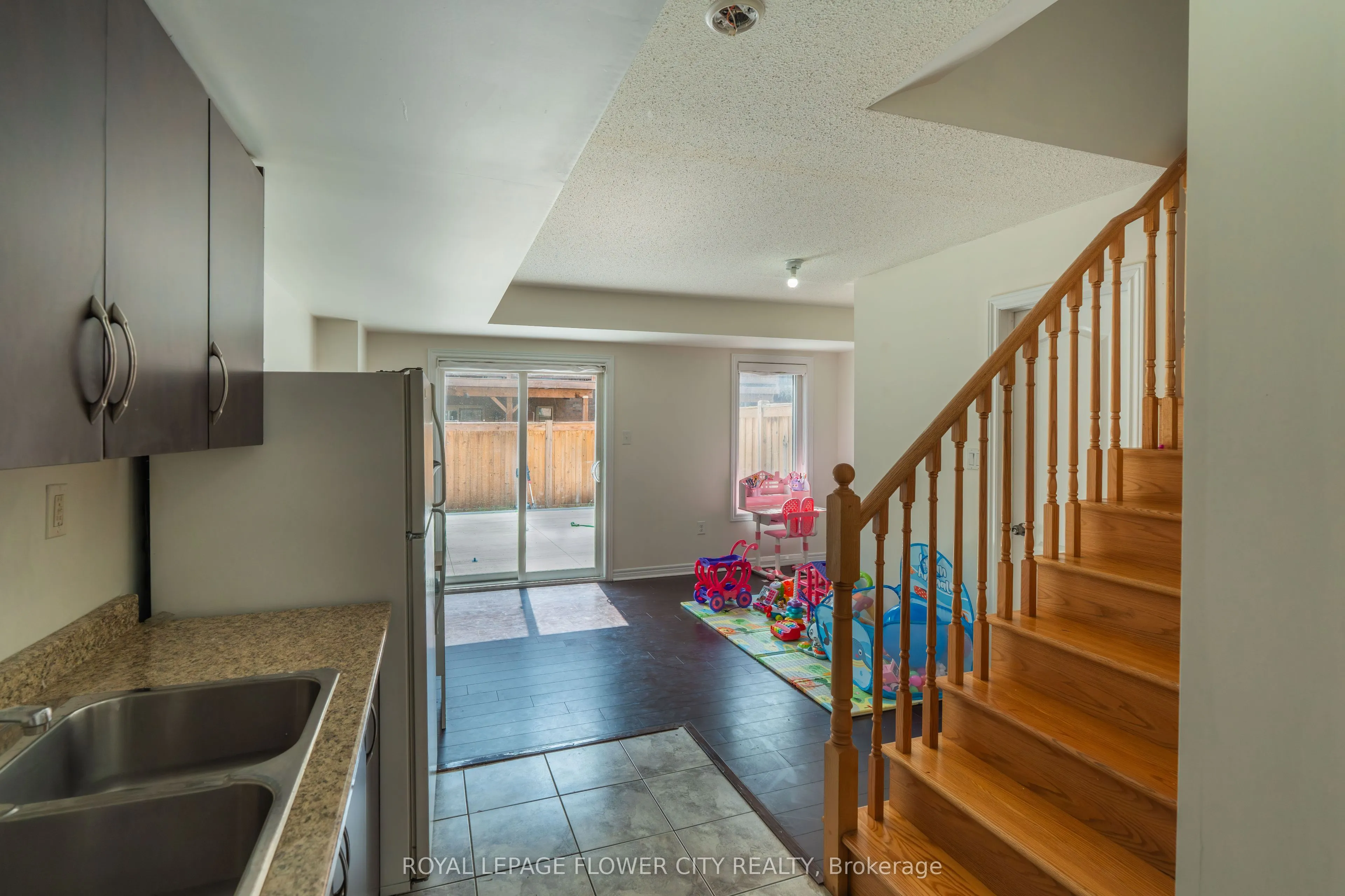15 Sea Drifter Crescent