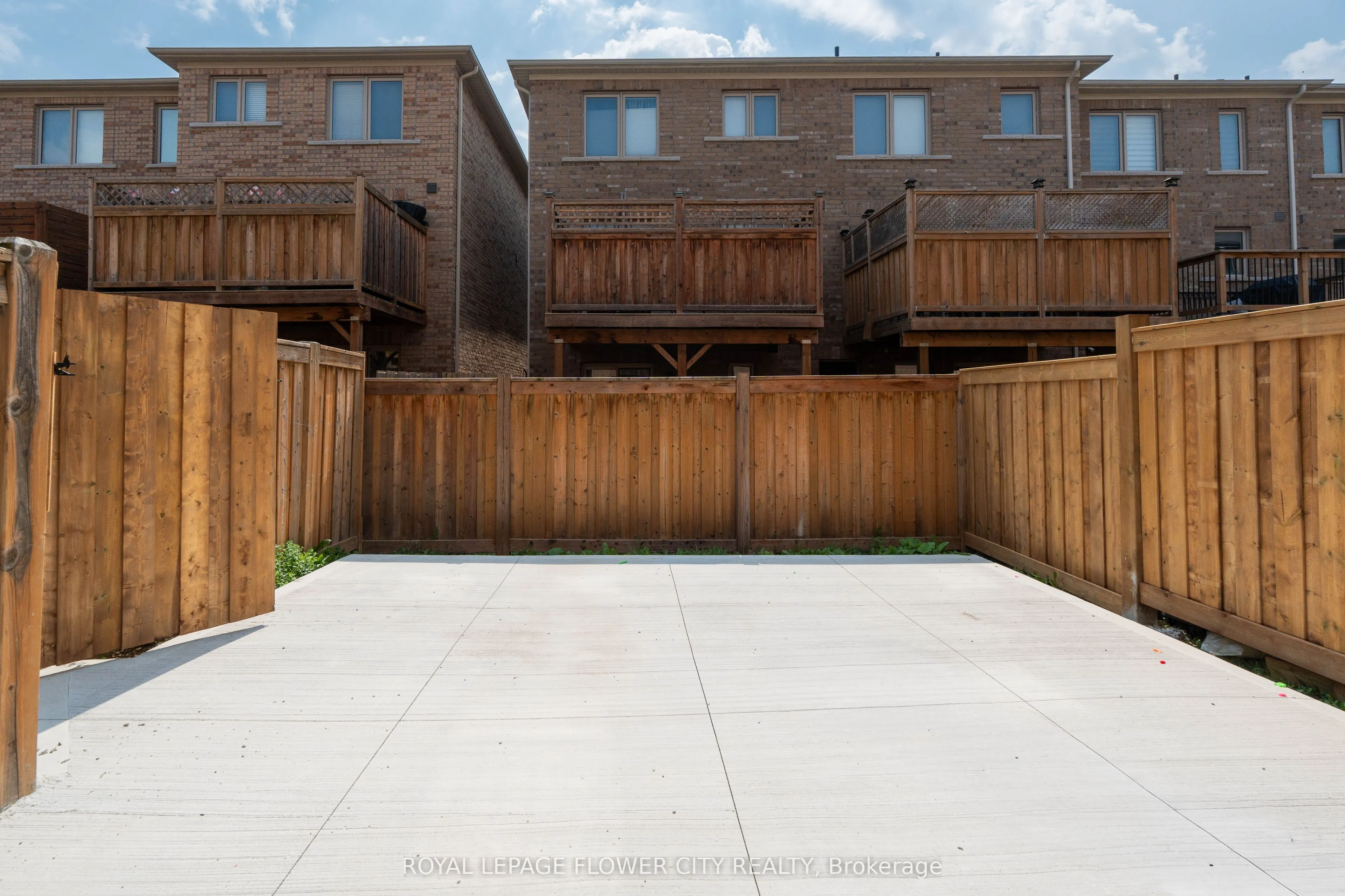 15 Sea Drifter Crescent