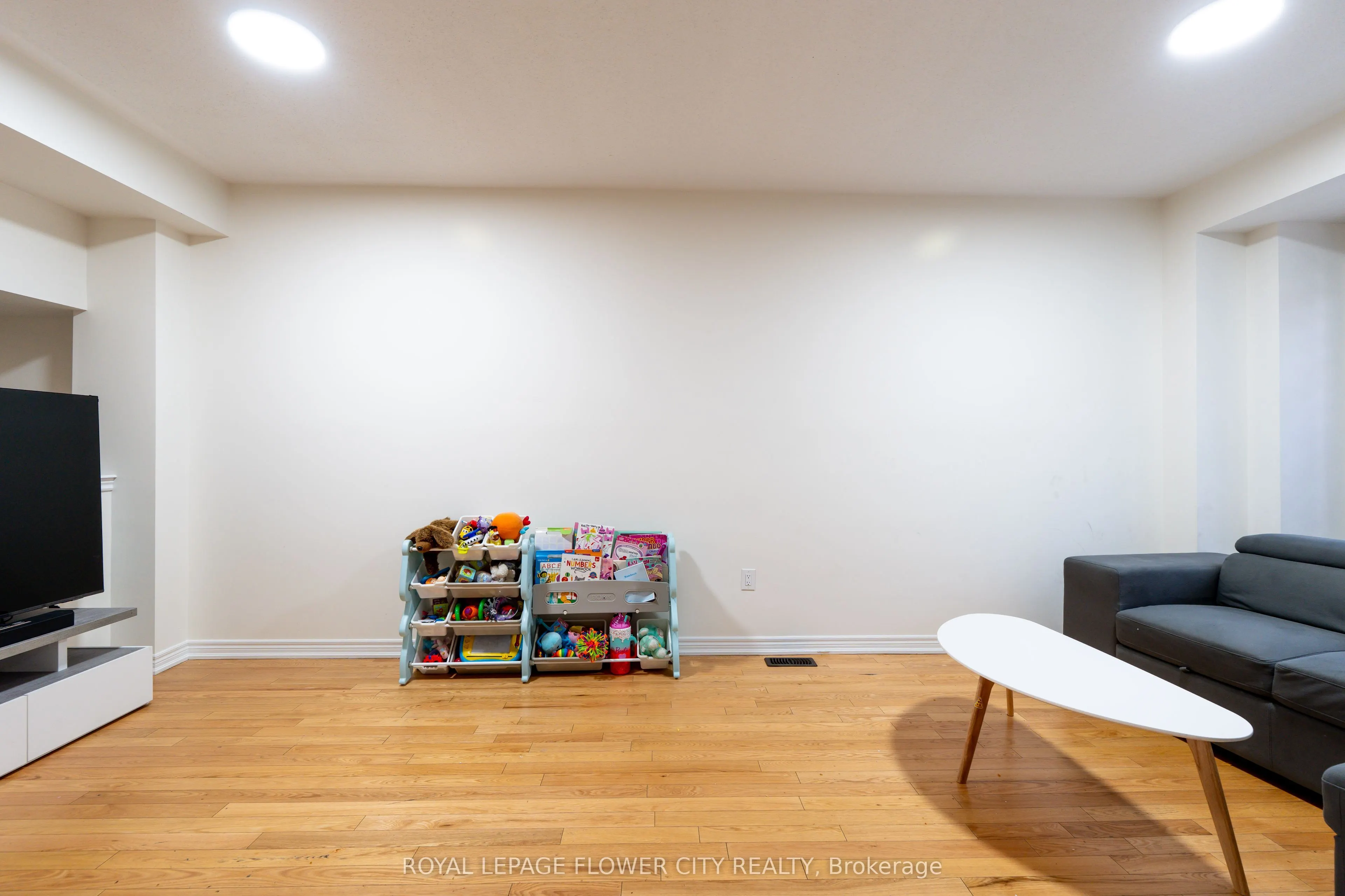 15 Sea Drifter Crescent