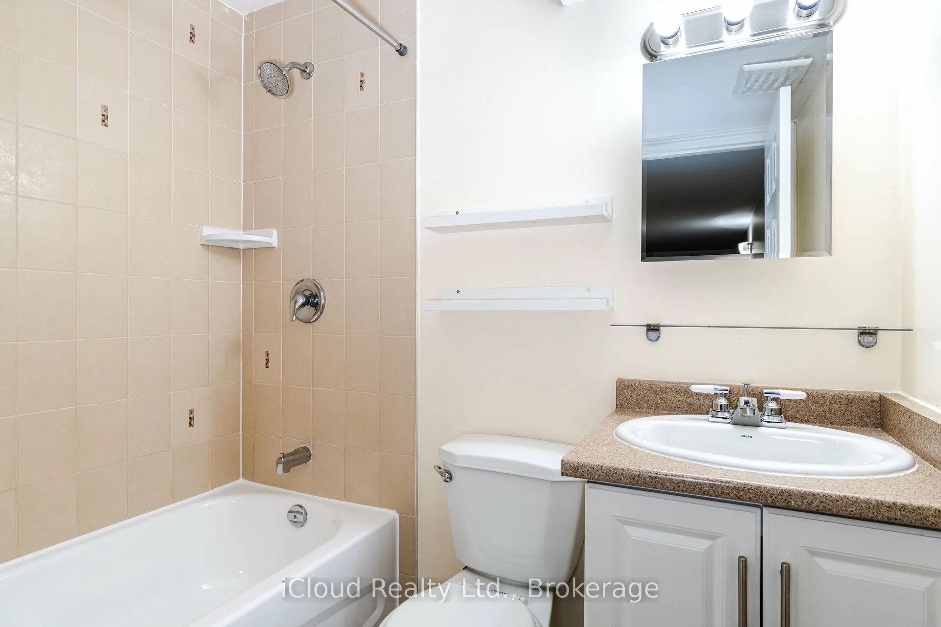 8 Poplar Plains Road, #LOWER
