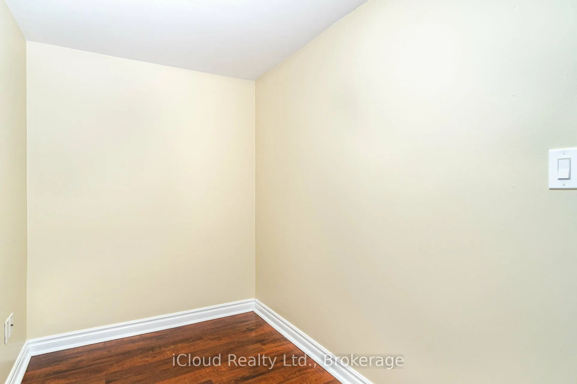 8 Poplar Plains Road, #LOWER