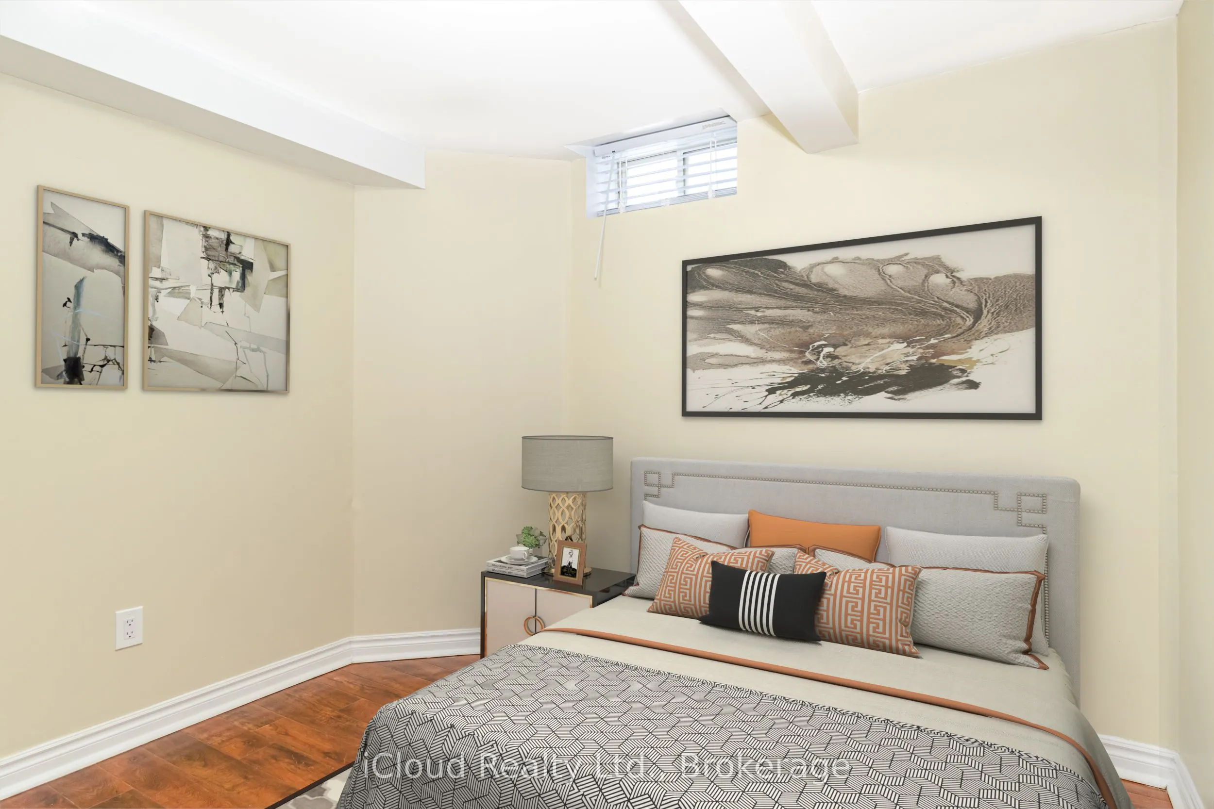 8 Poplar Plains Road, #LOWER