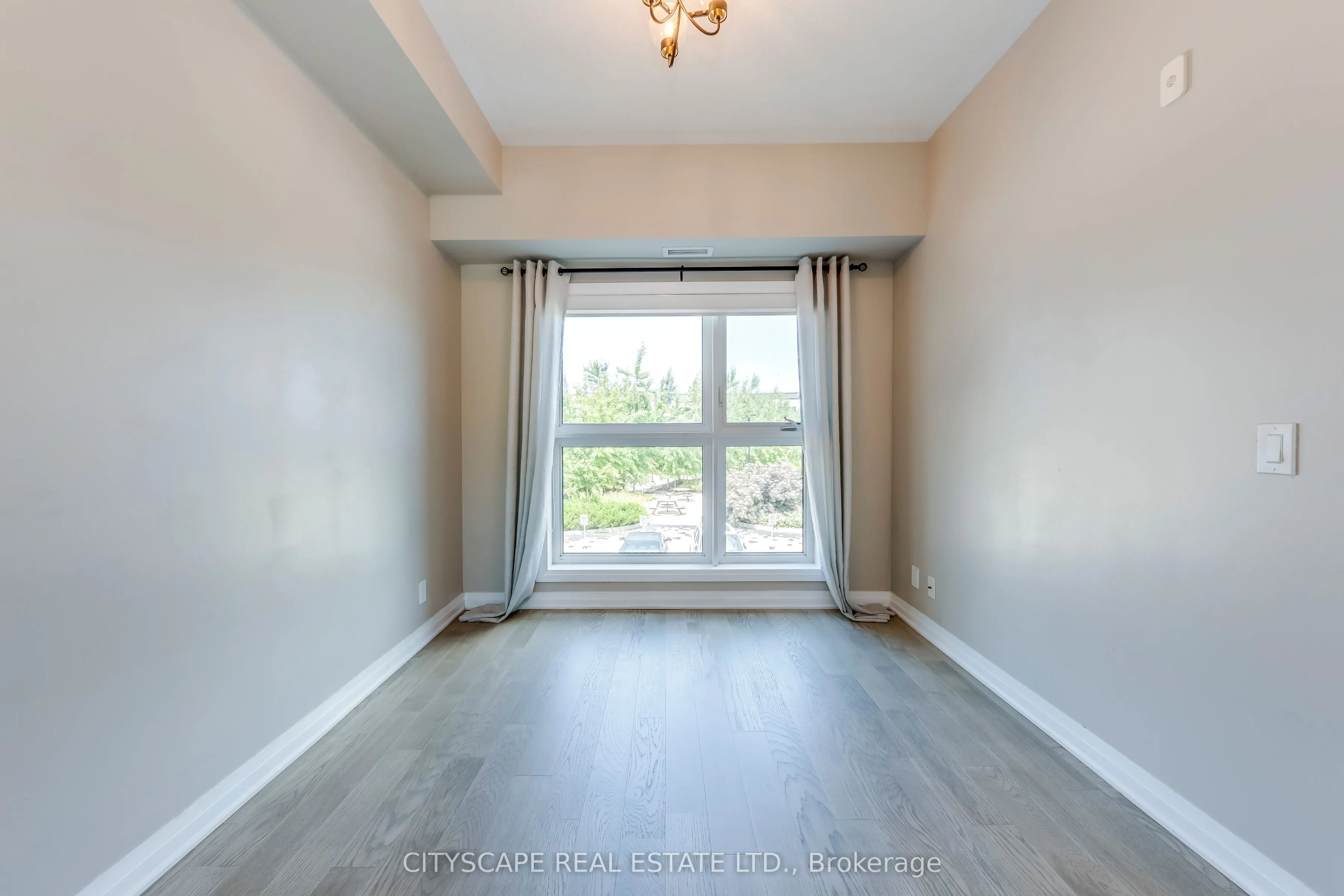 128 Grovewood Common, #205