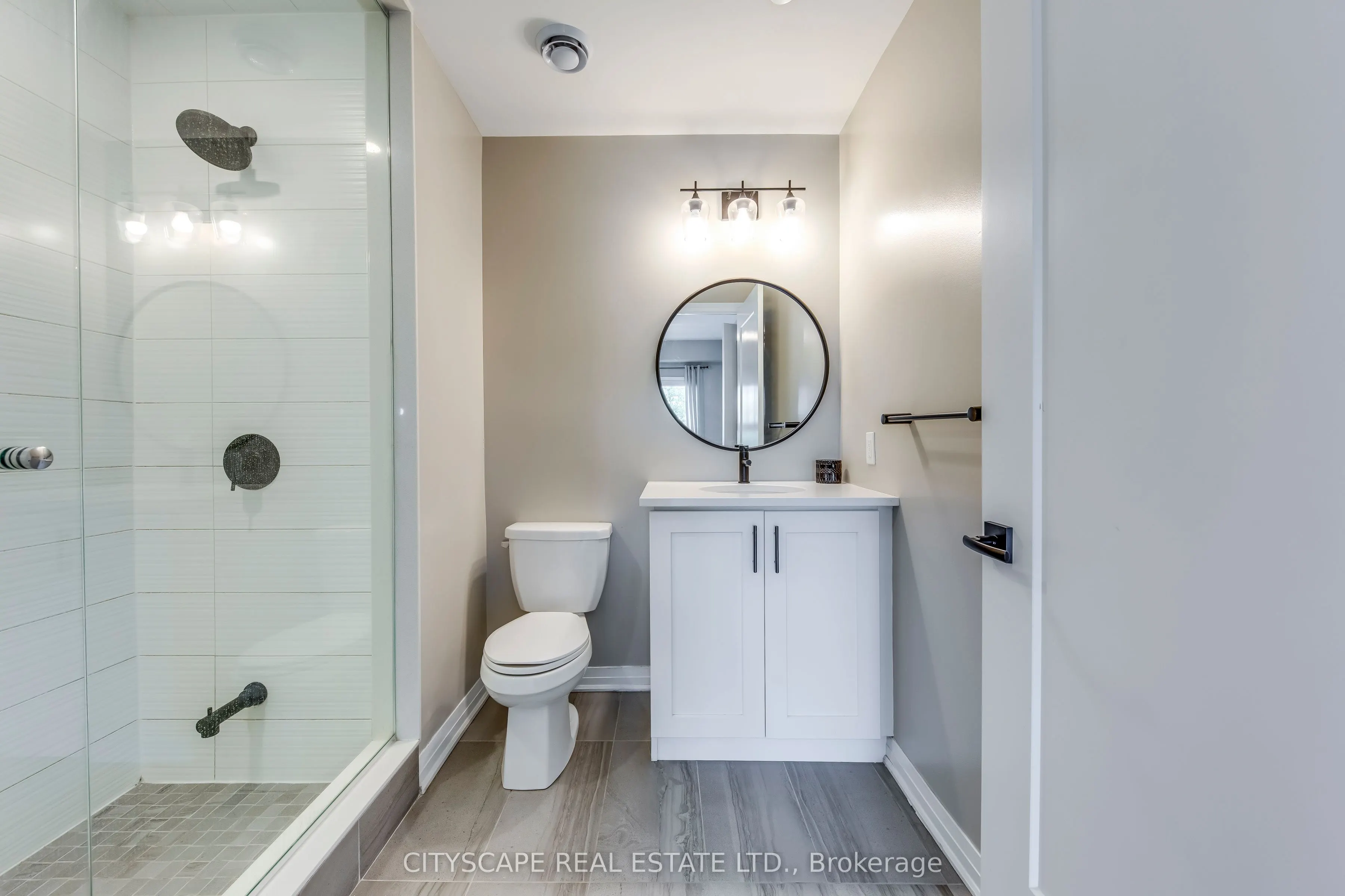 128 Grovewood Common, #205