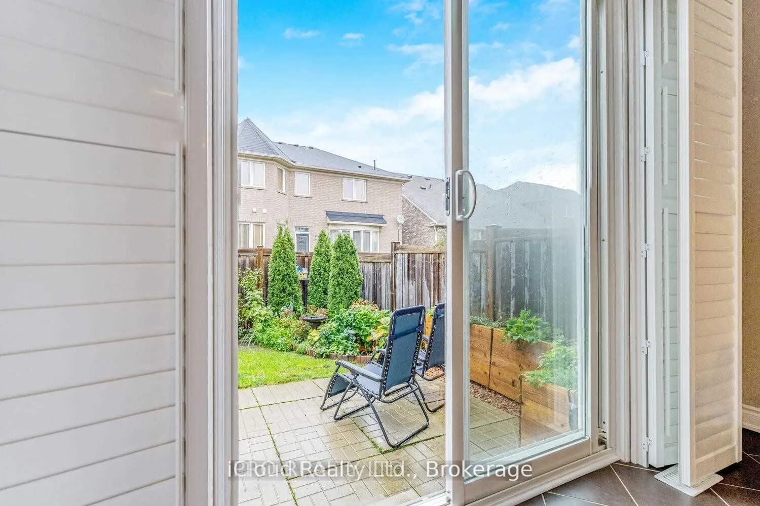 883 Pickersgill Crescent