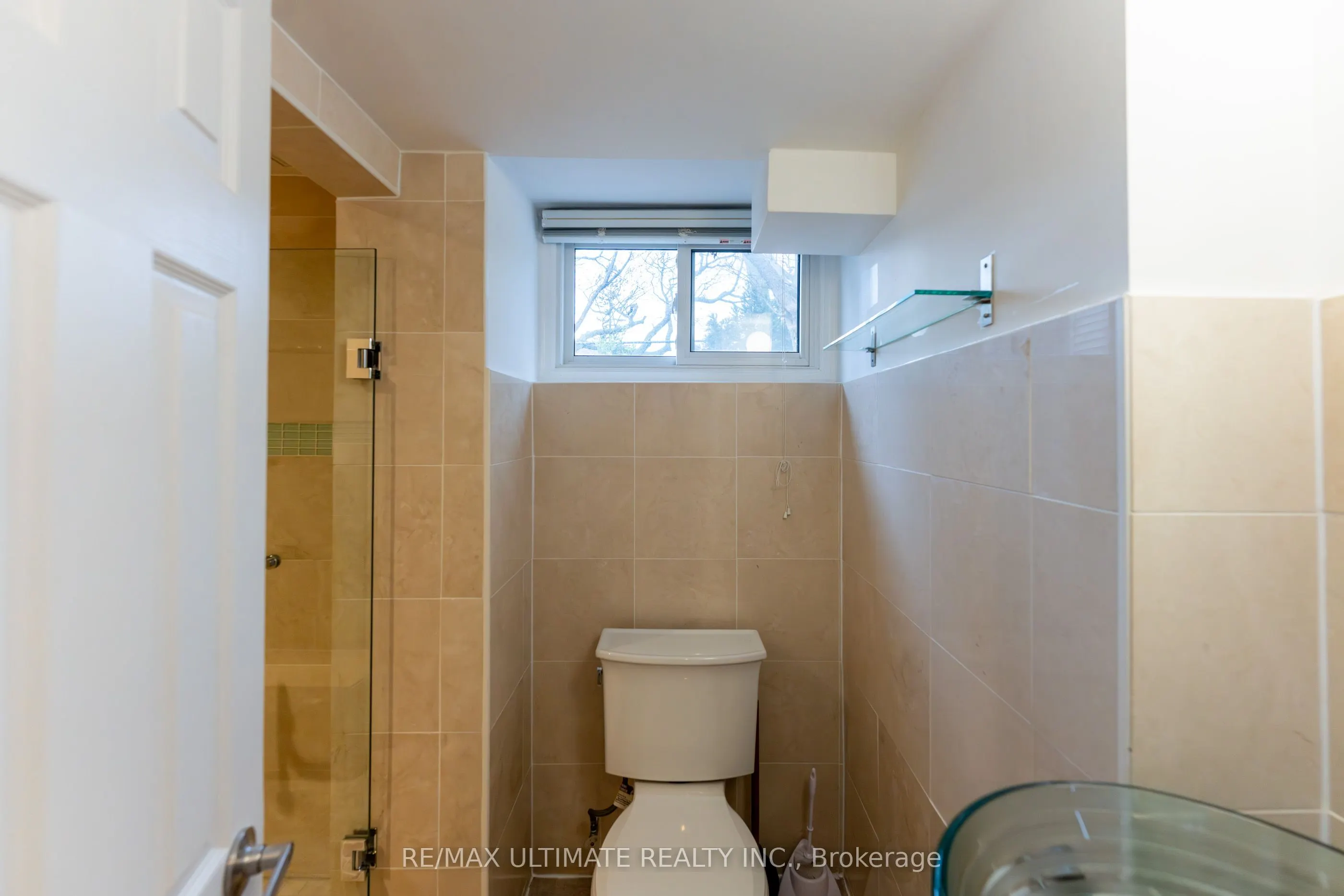 6 Baskerville Crescent