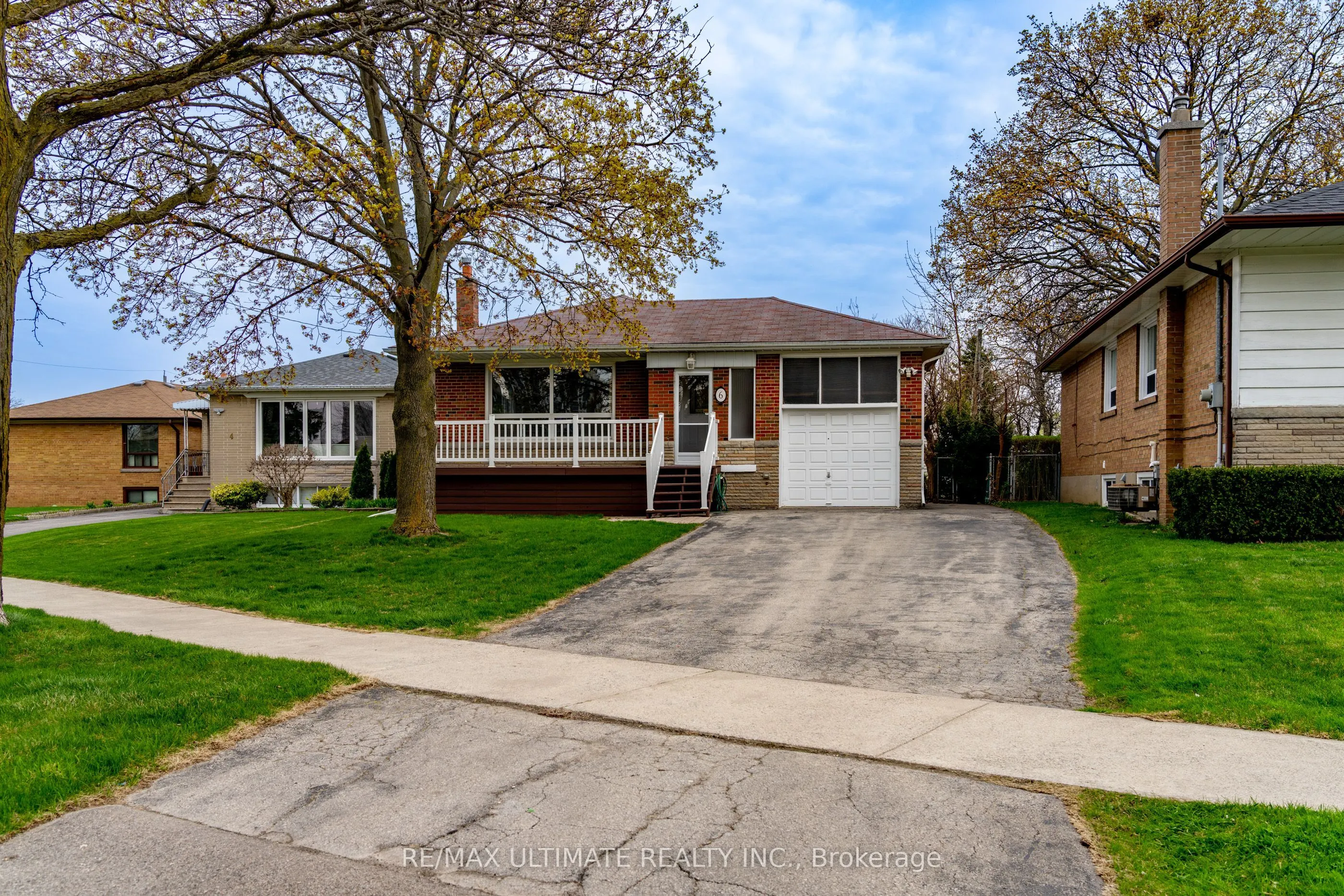 6 Baskerville Crescent
