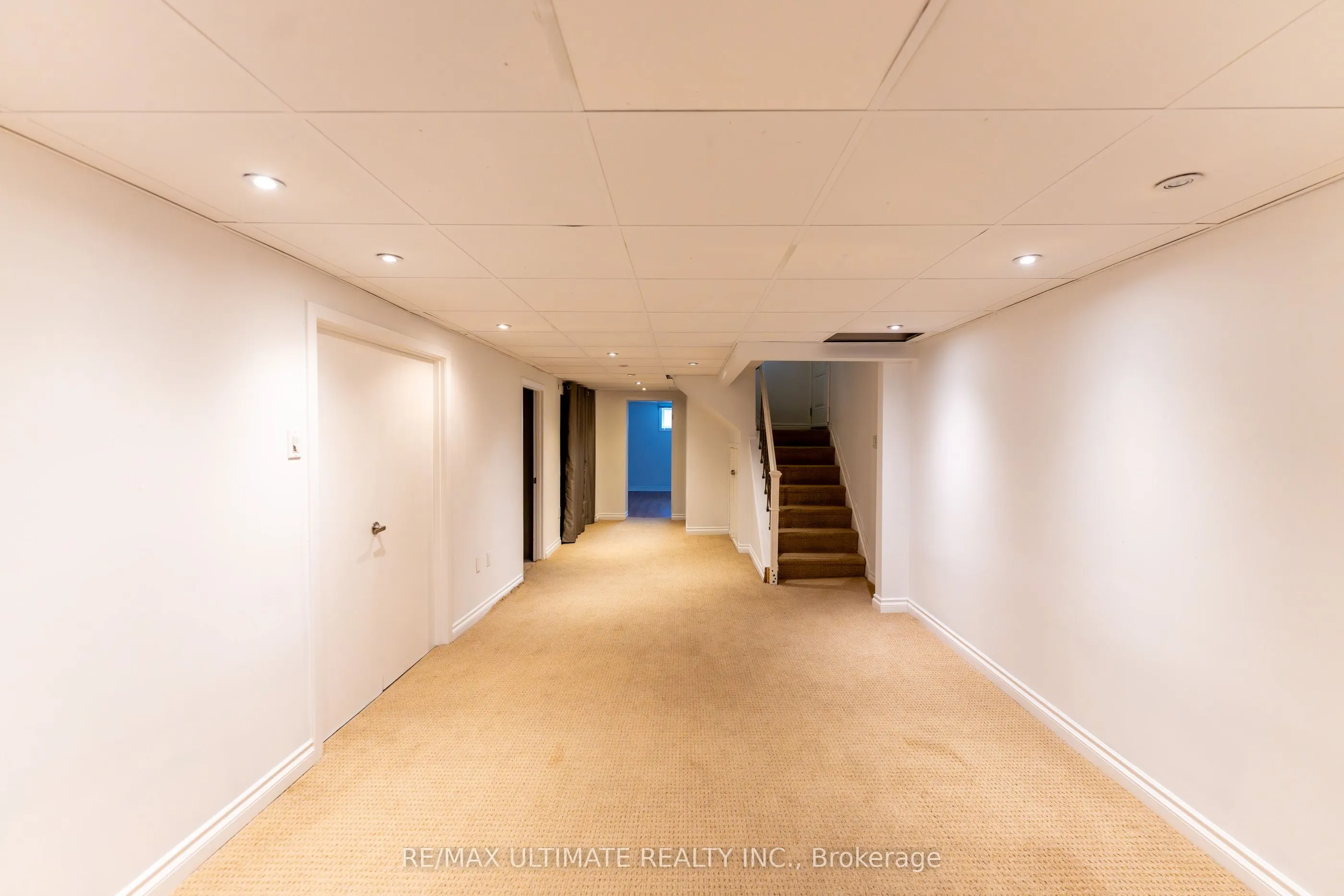 6 Baskerville Crescent