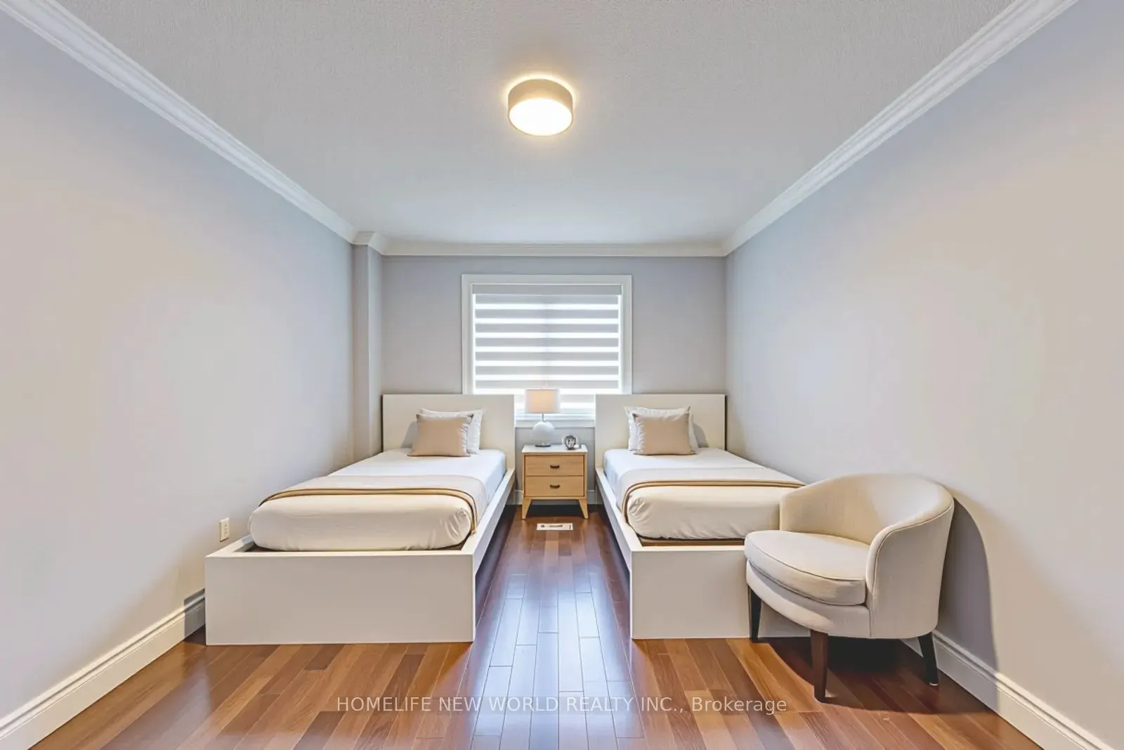 3957 Renfrew Crescent