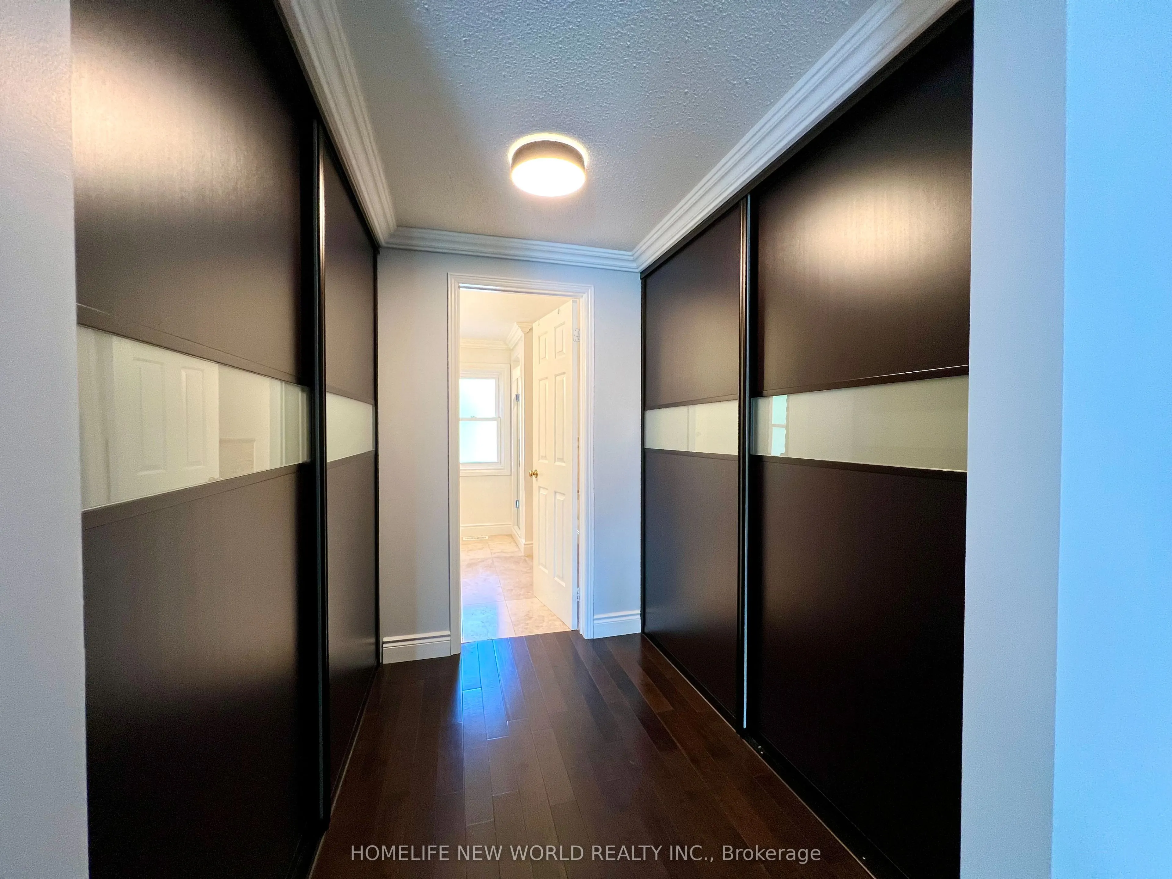 3957 Renfrew Crescent