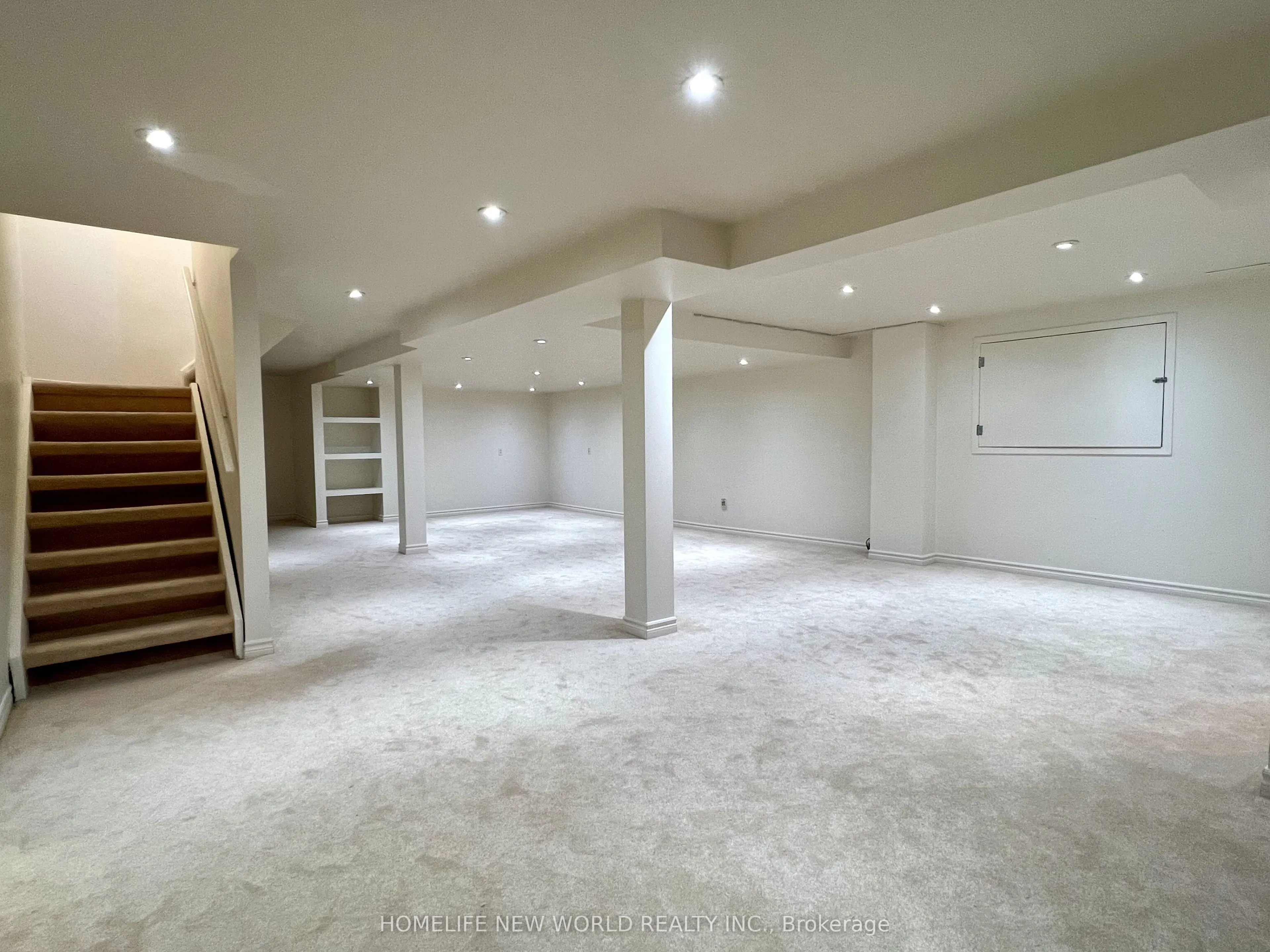 3957 Renfrew Crescent