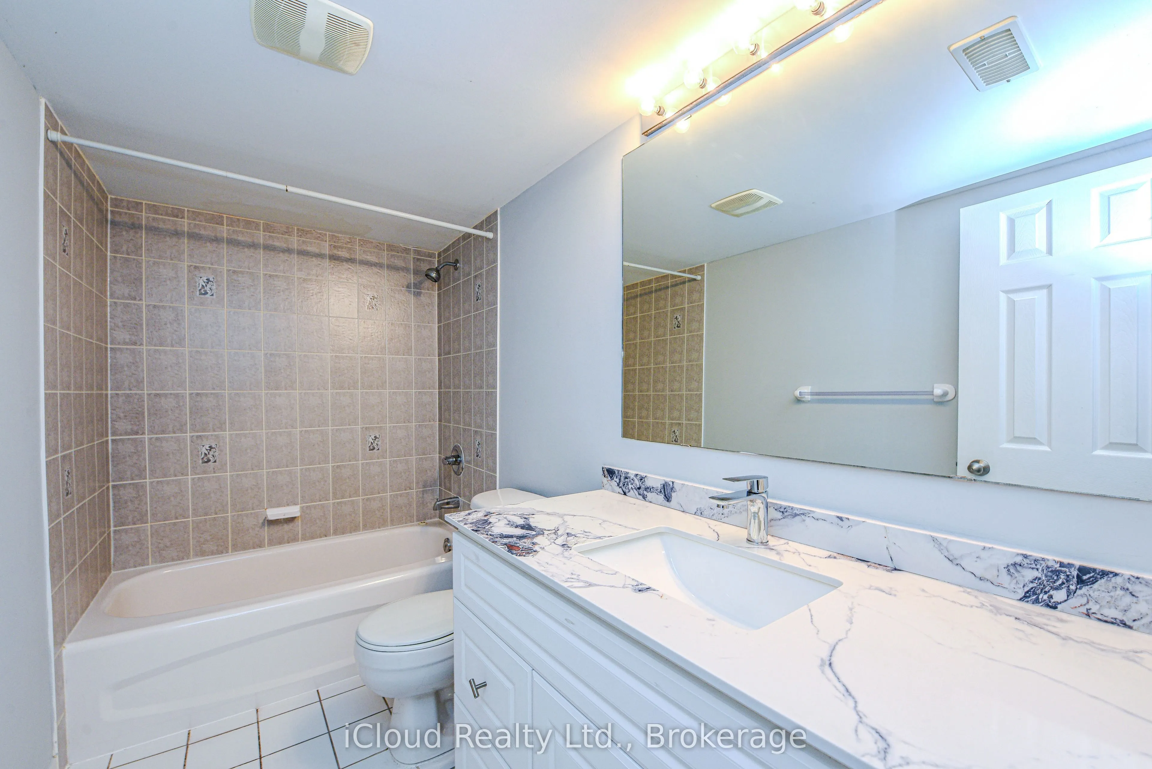 5255 Palmetto Place, #65