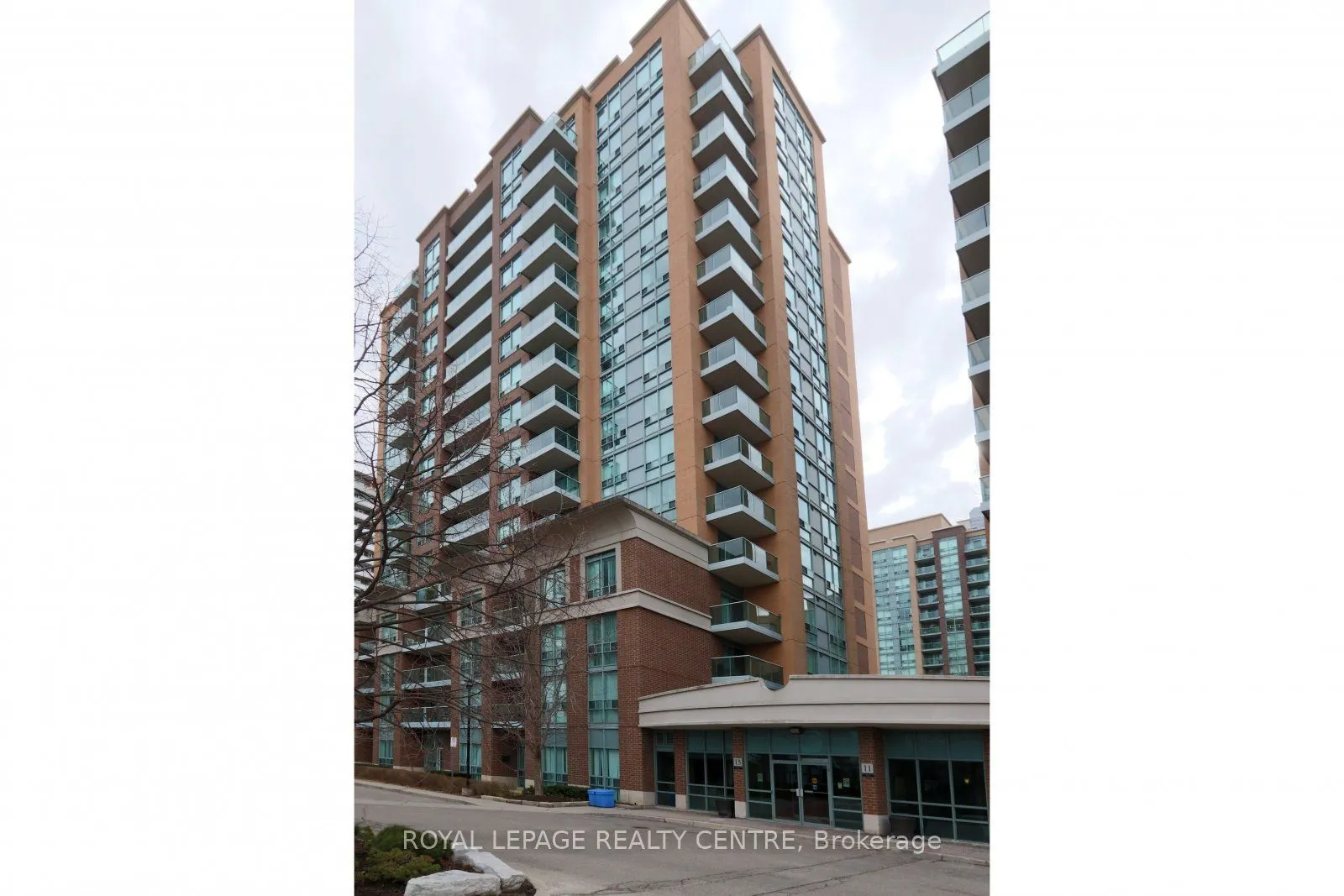 15 Michael Power Place, #1604