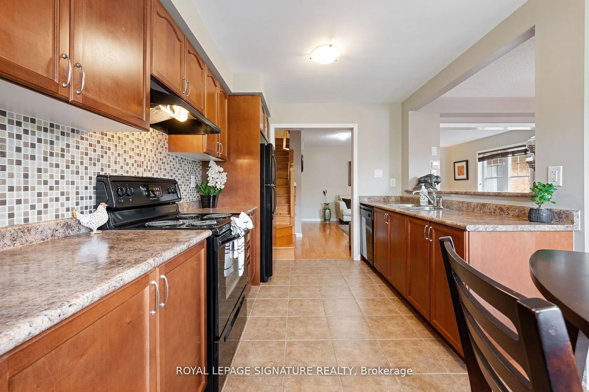 798 Shortreed Crescent