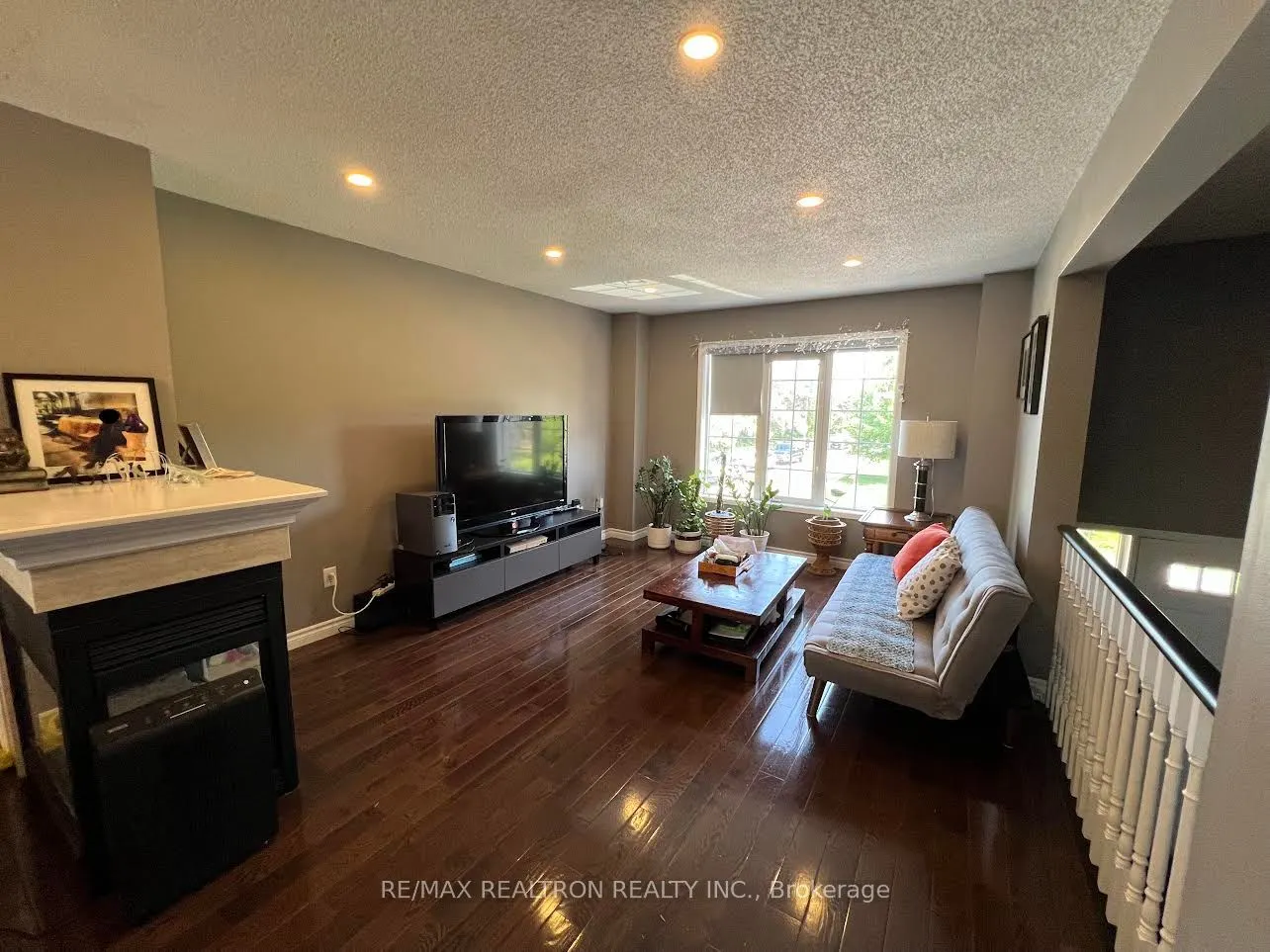 2543 Gill Crescent