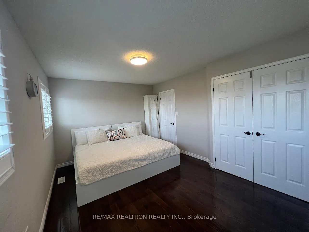 2543 Gill Crescent