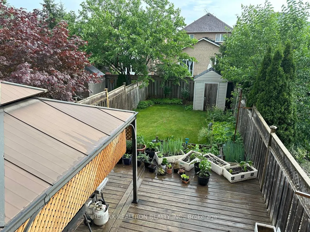 2543 Gill Crescent