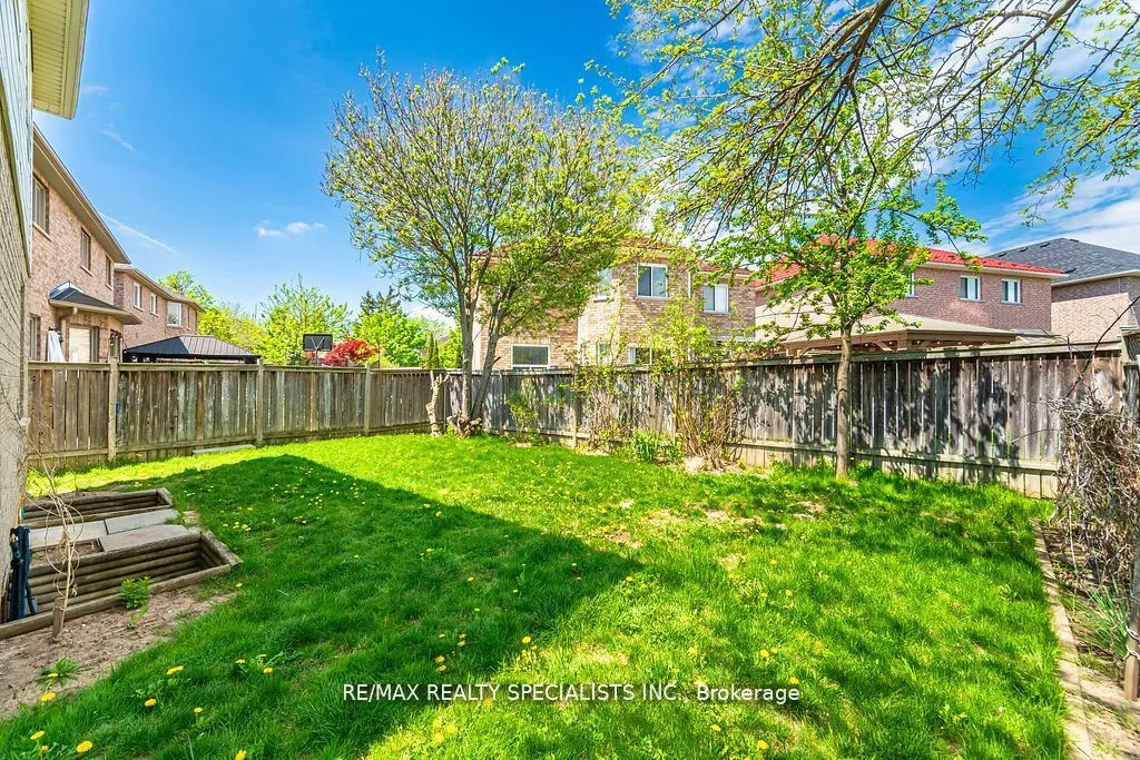 44 Deforest Drive