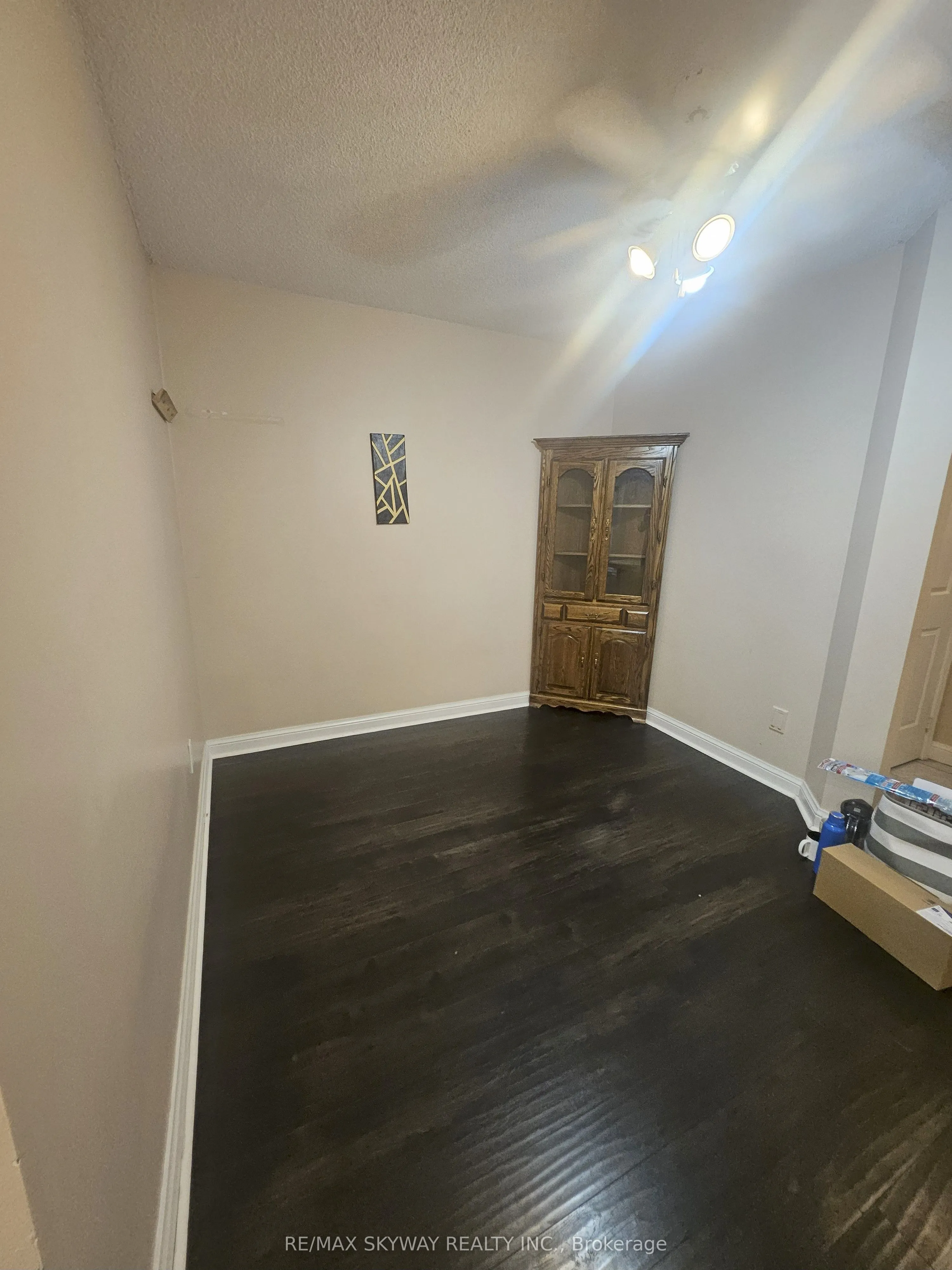 24 Hanover Road, #205