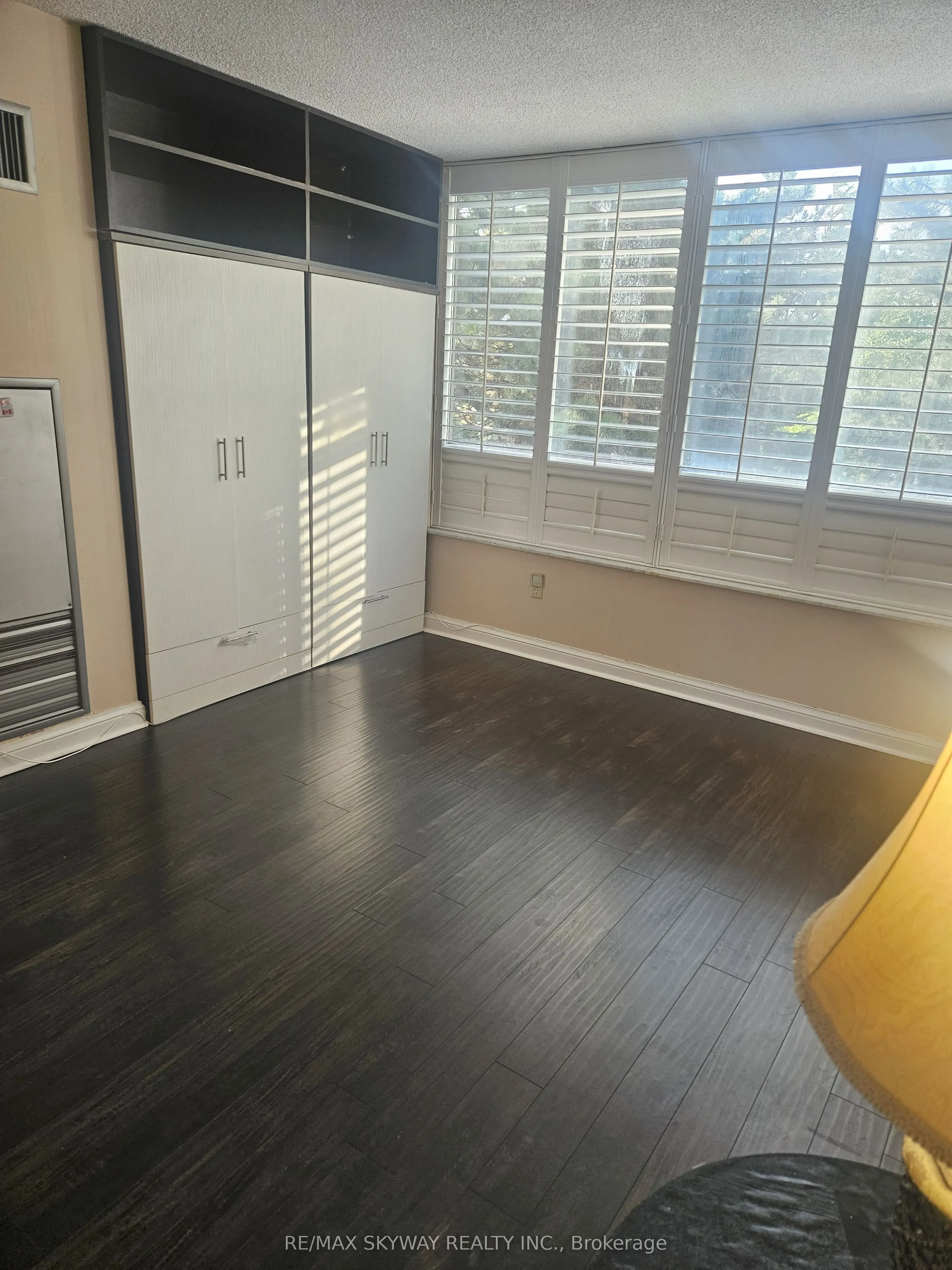 24 Hanover Road, #205