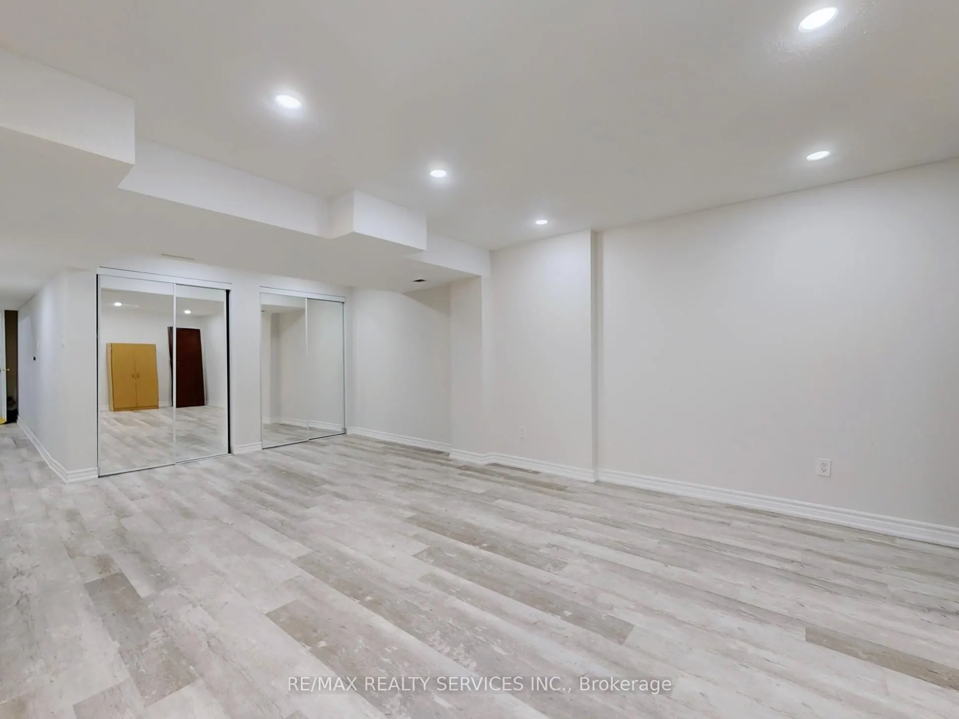 5230 Glen Erin Drive, #96