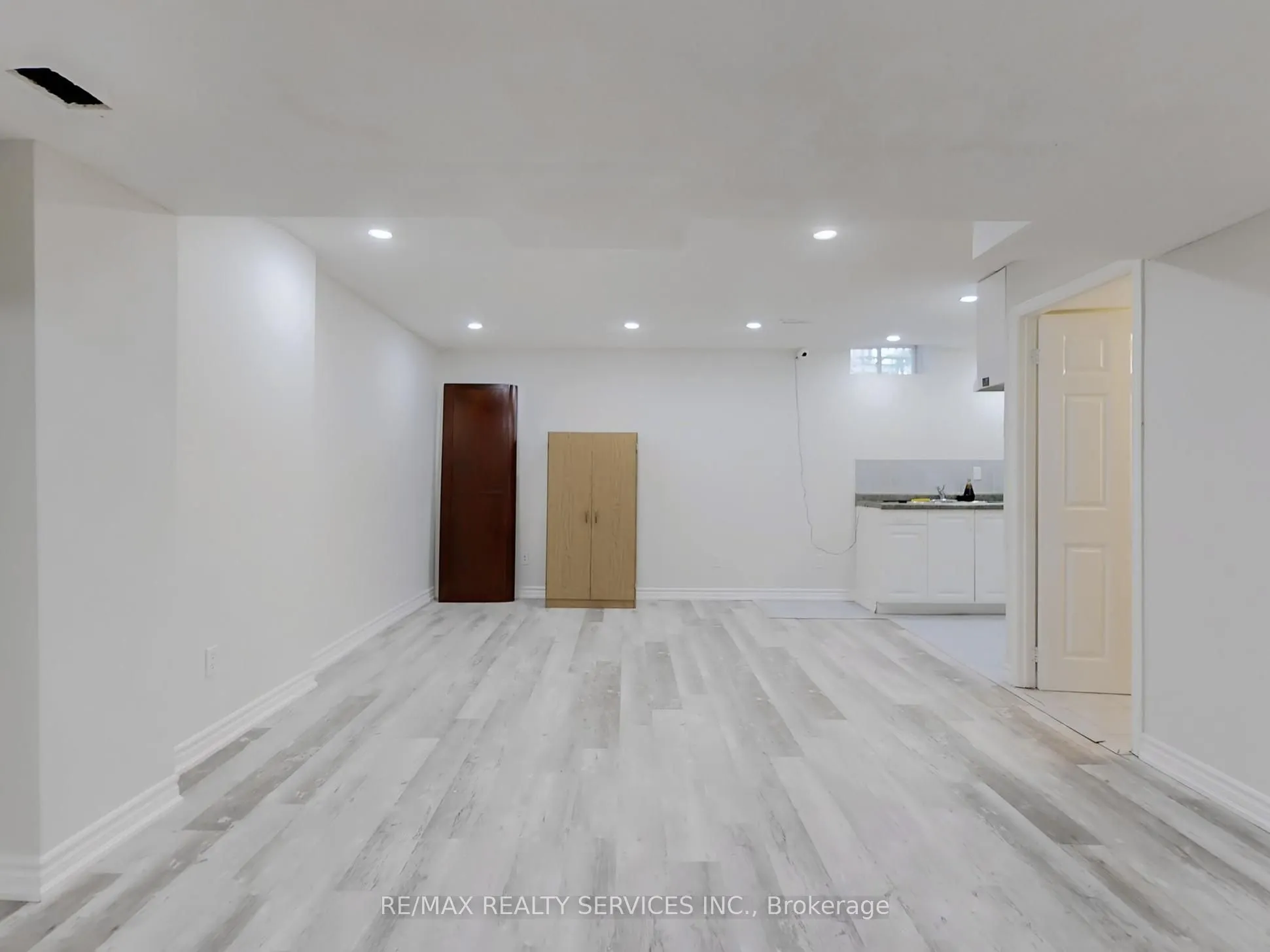 5230 Glen Erin Drive, #96
