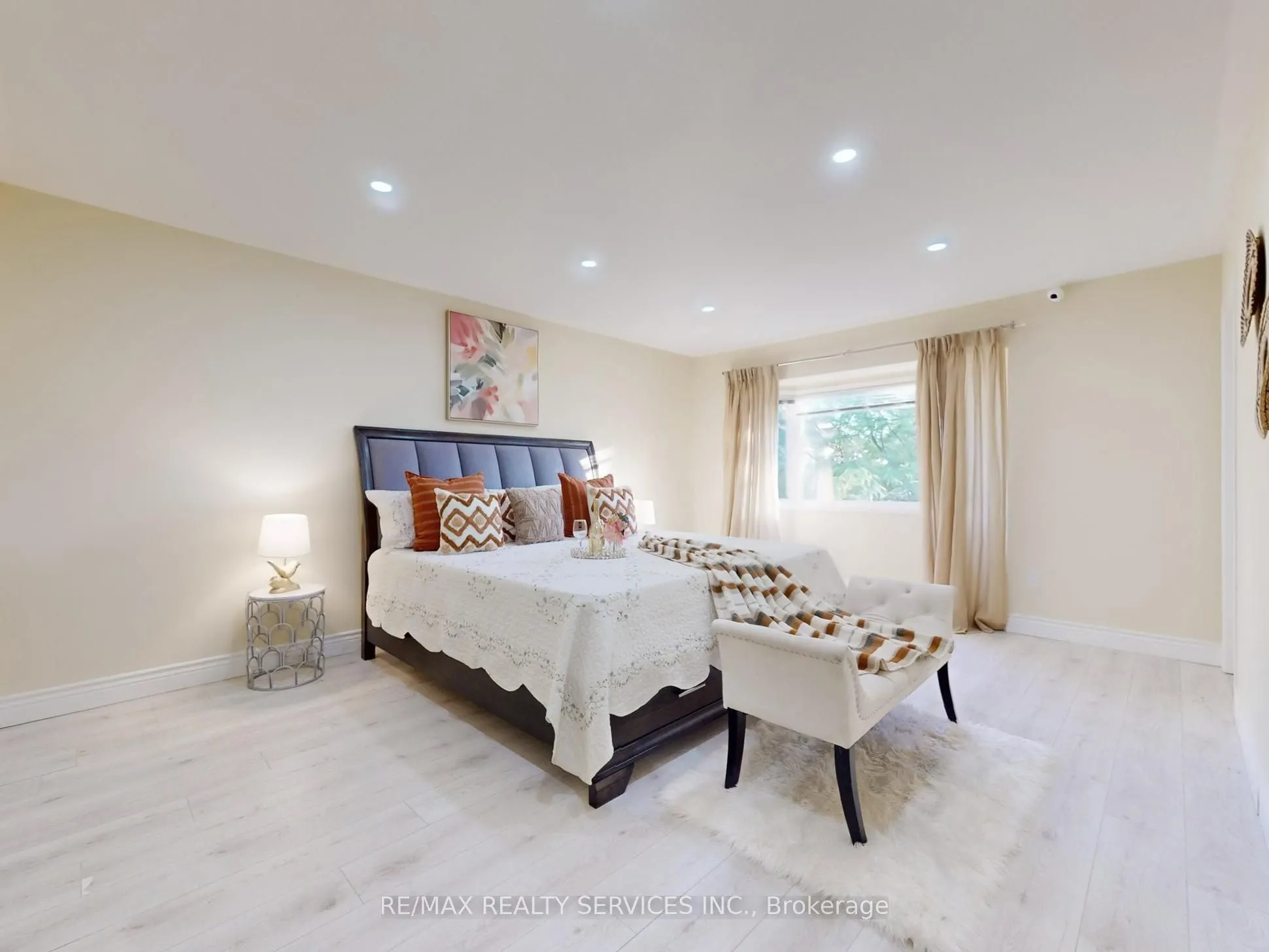 5230 Glen Erin Drive, #96
