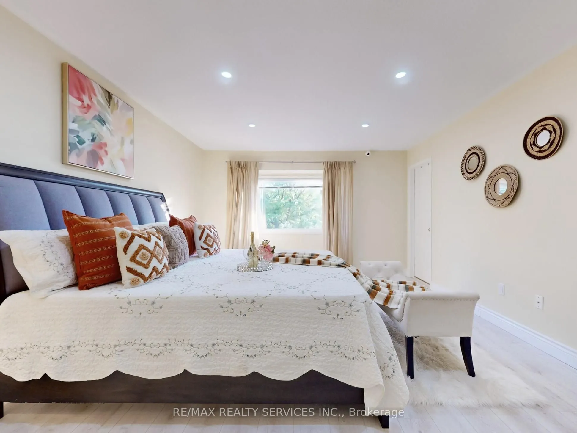 5230 Glen Erin Drive, #96