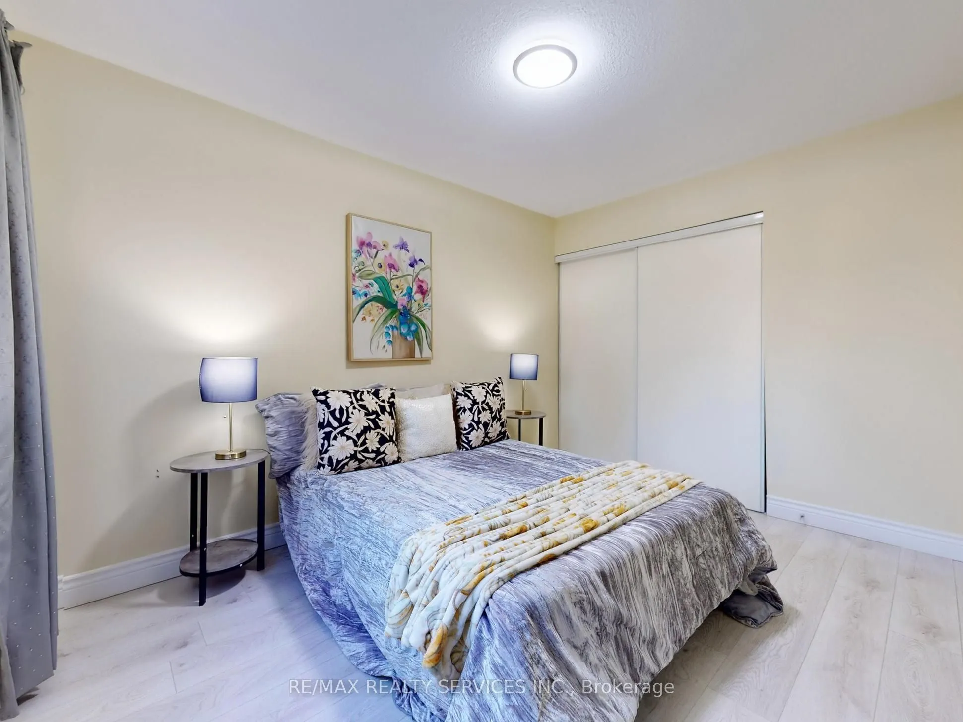 5230 Glen Erin Drive, #96