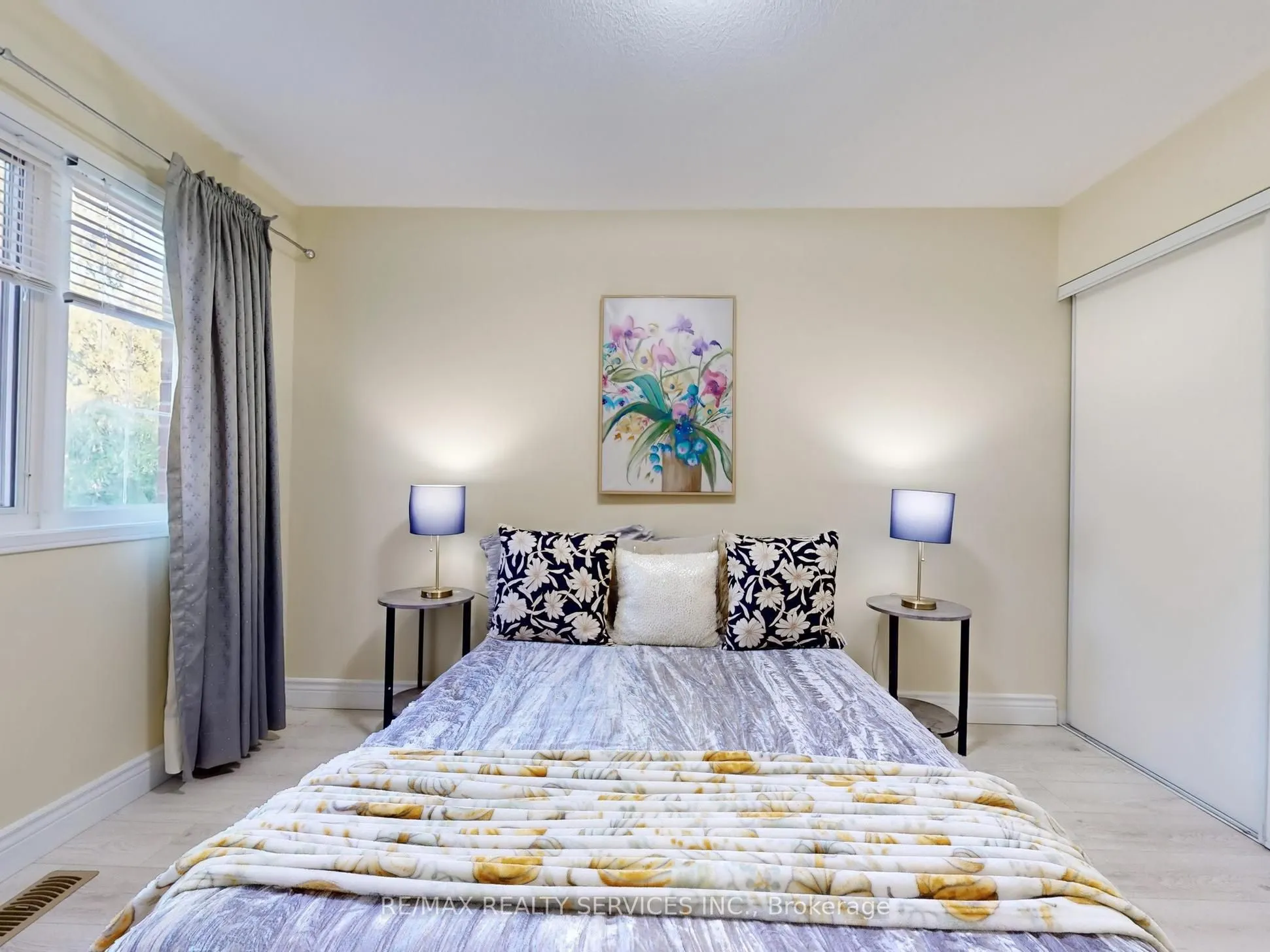 5230 Glen Erin Drive, #96
