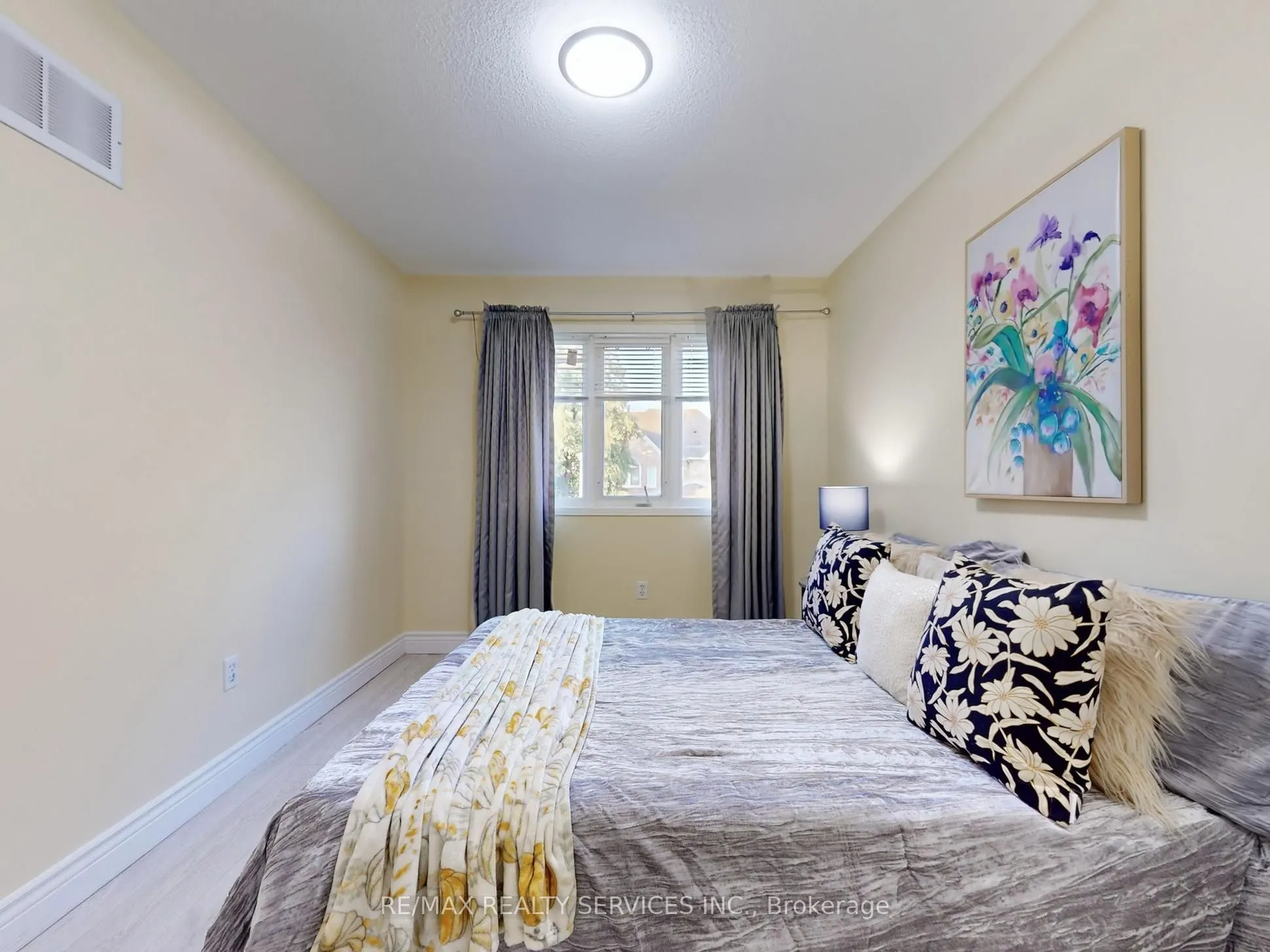 5230 Glen Erin Drive, #96
