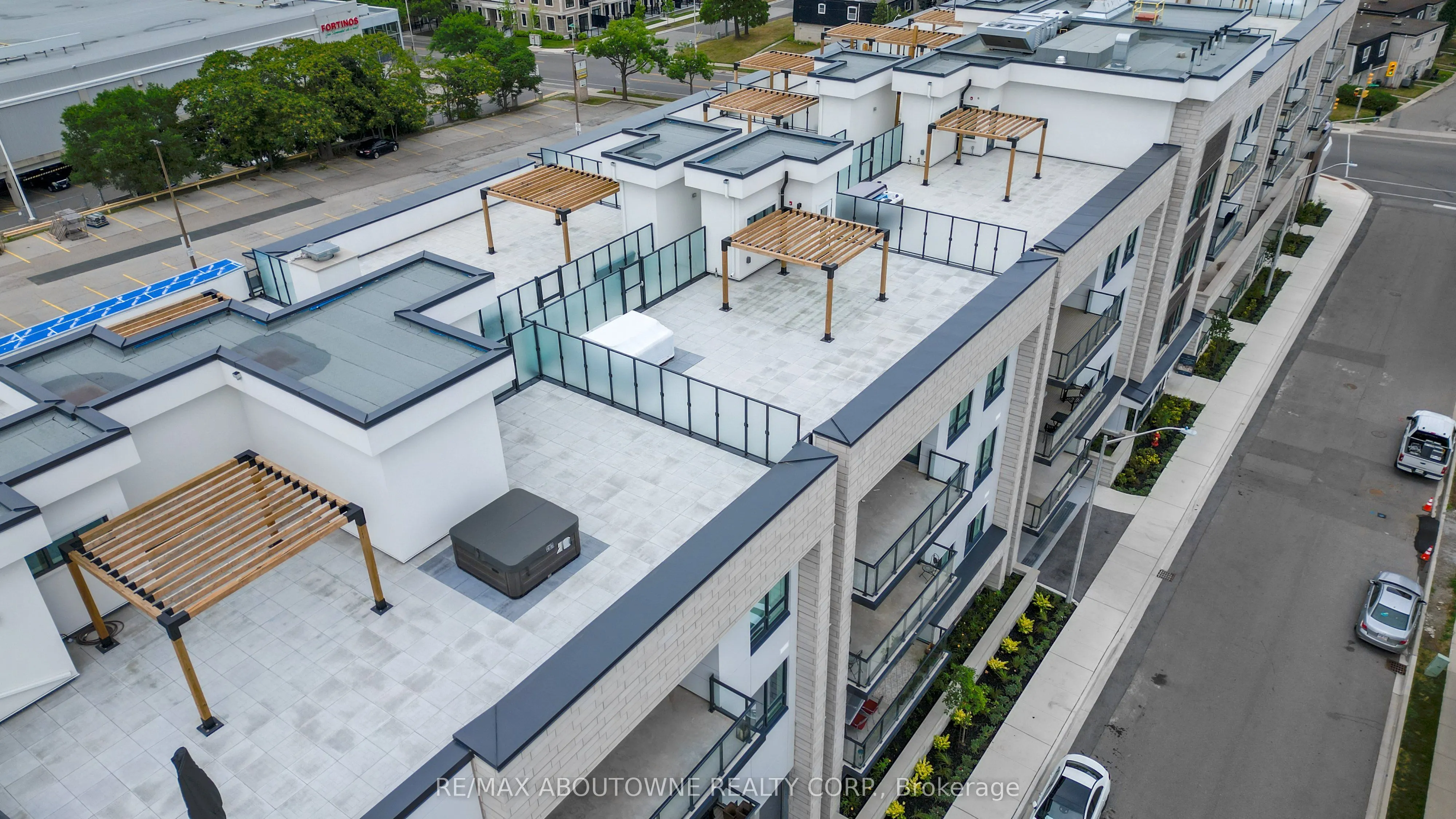 123 MAURICE Drive, #314