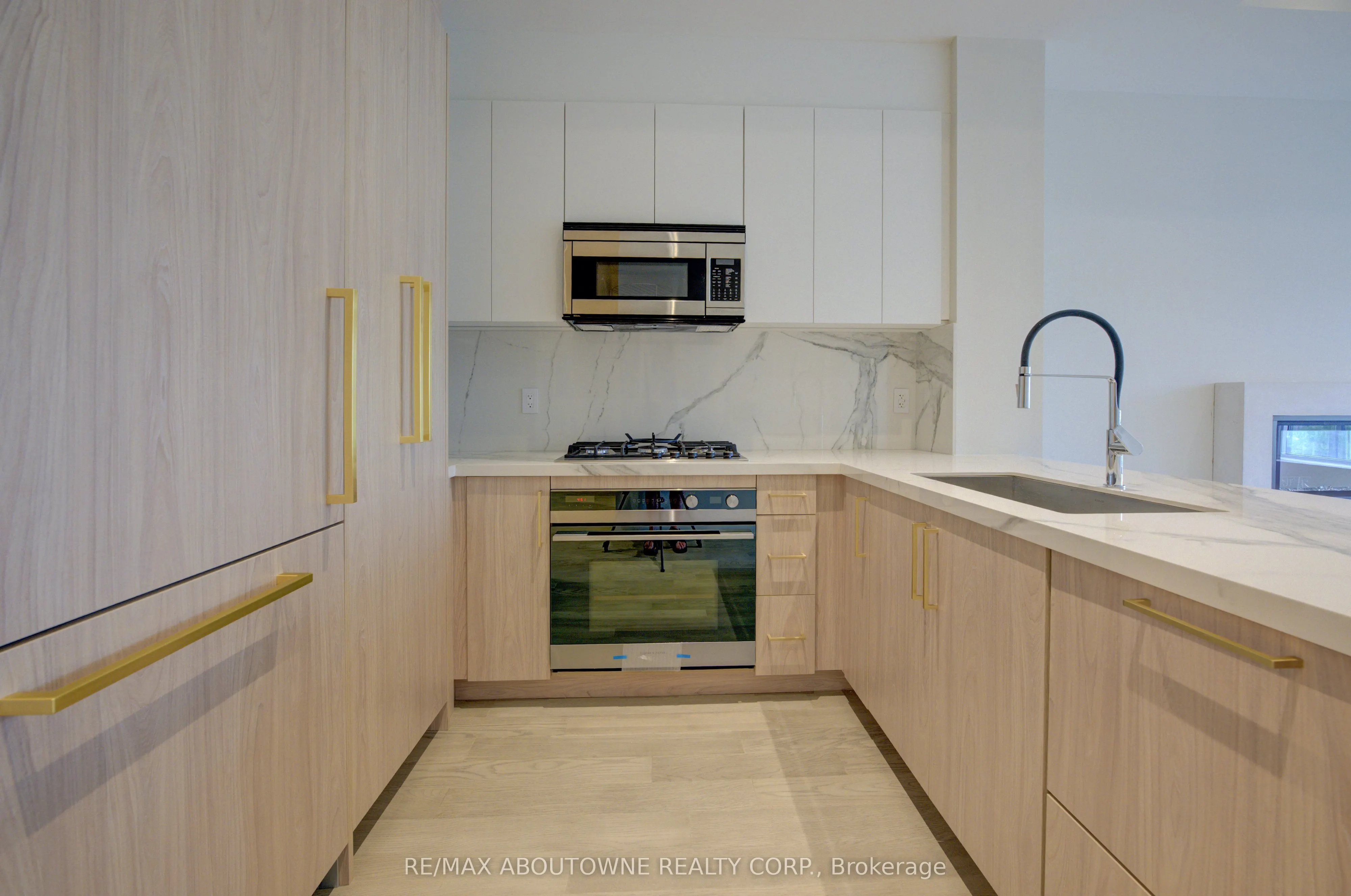 123 MAURICE Drive, #314
