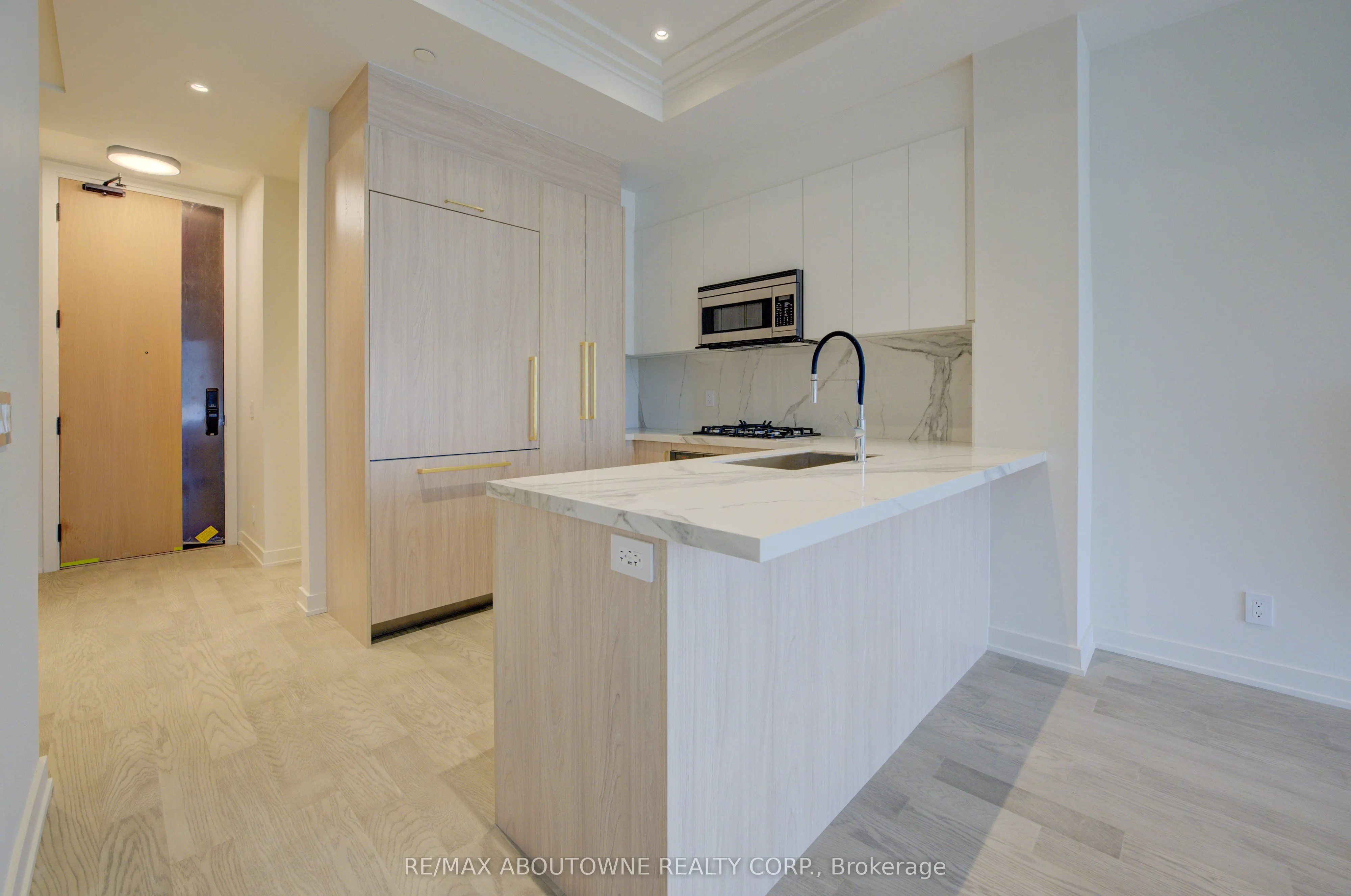 123 MAURICE Drive, #314