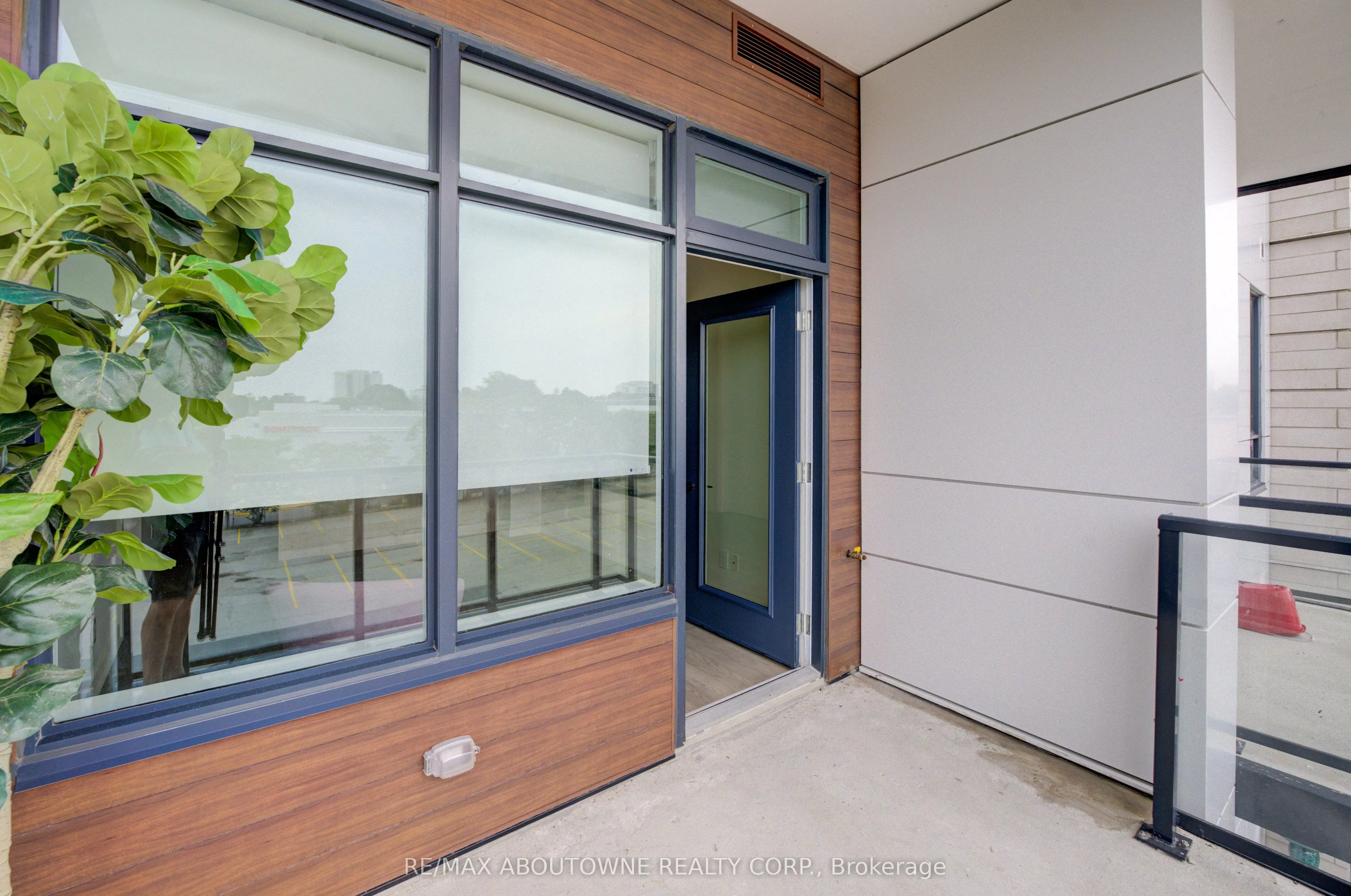 123 MAURICE Drive, #314
