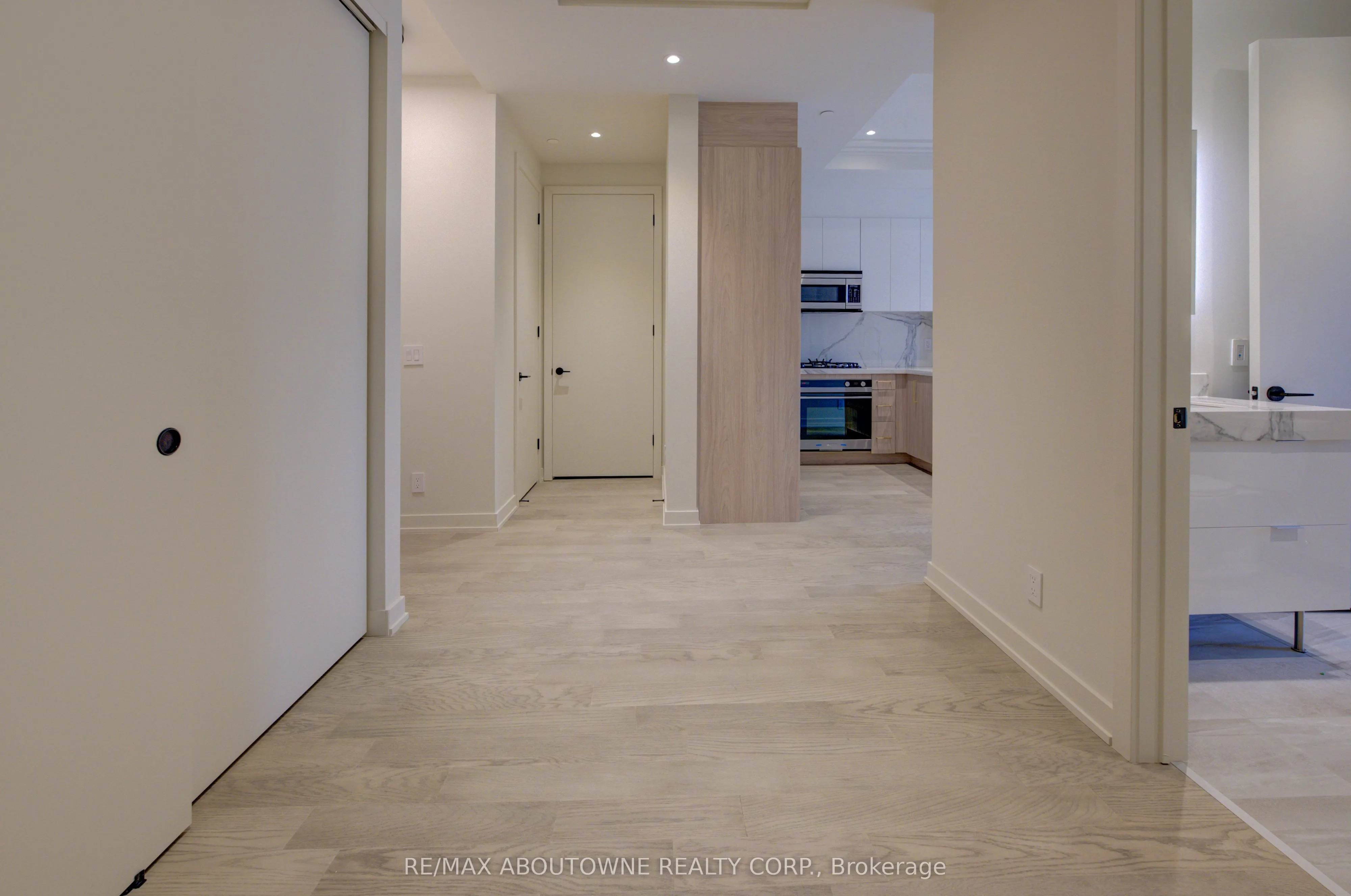 123 MAURICE Drive, #314