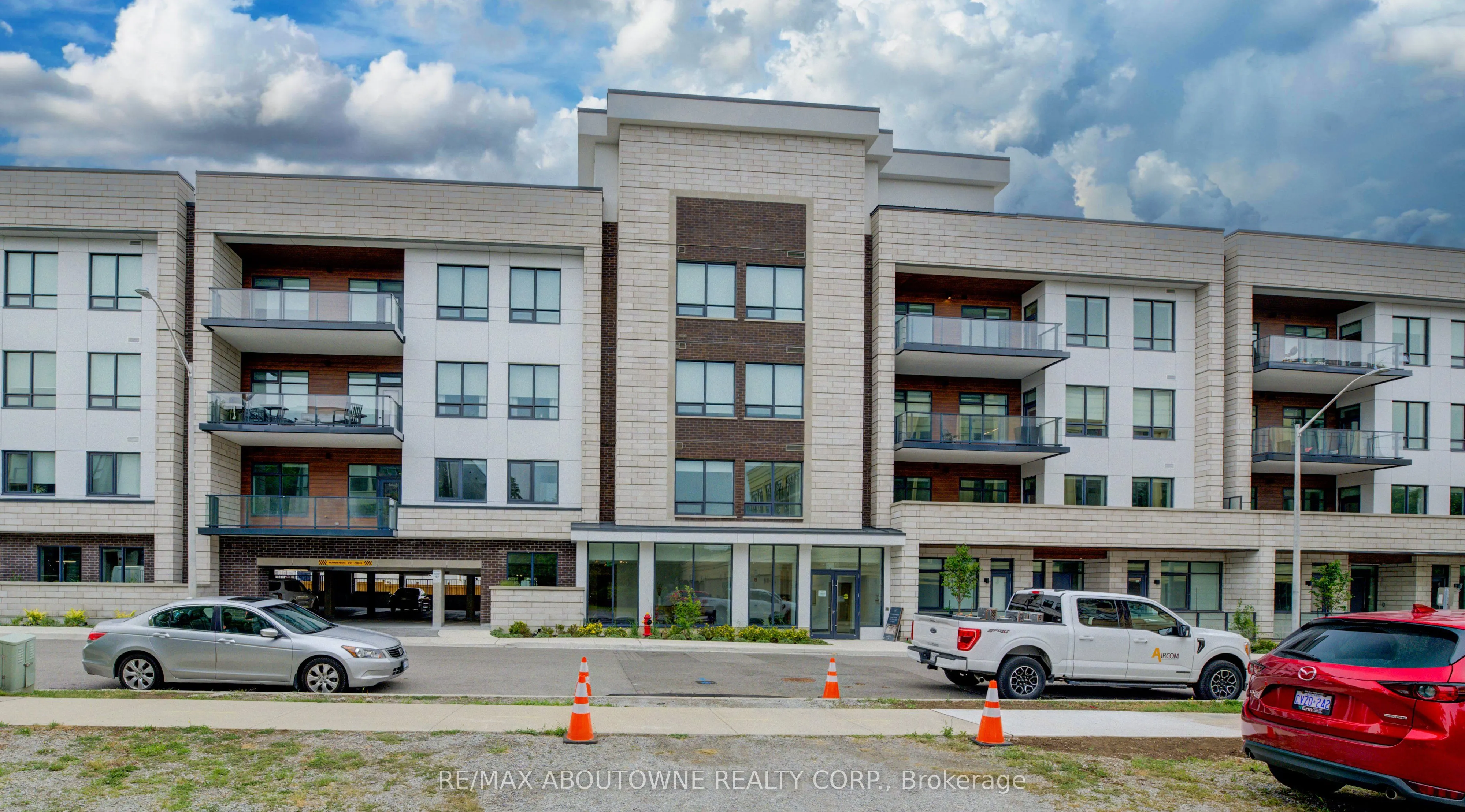 123 MAURICE Drive, #314