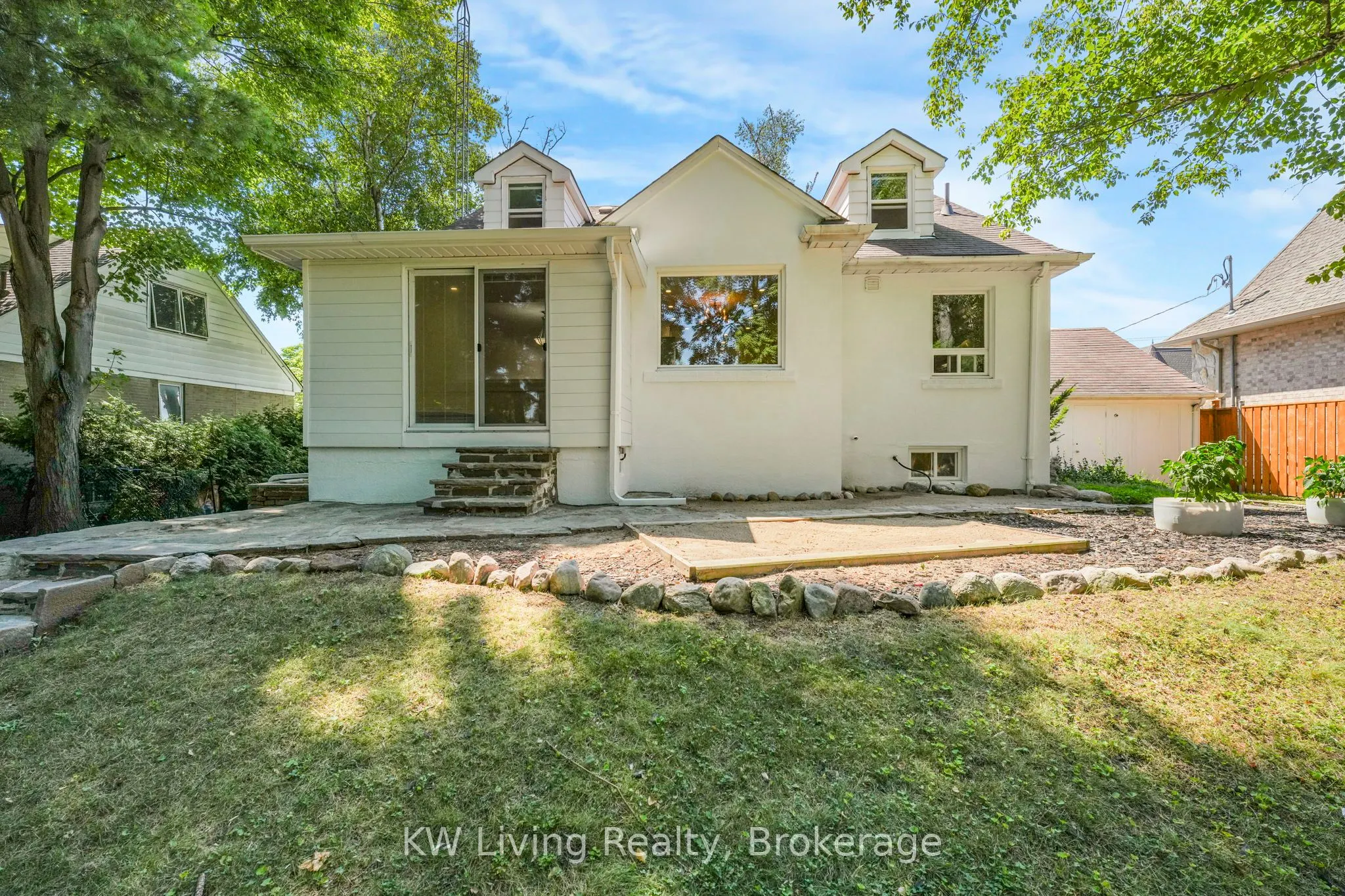 2463 Camilla Road