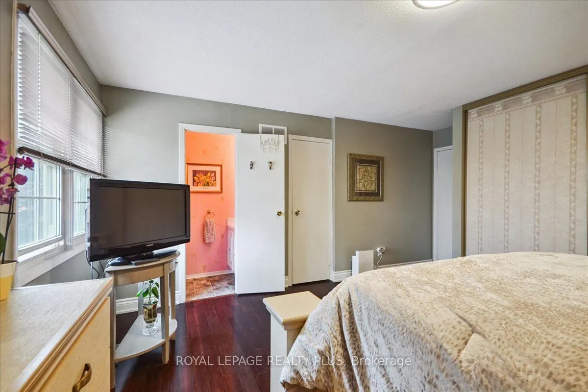 1951 Rathburn Road E, #103
