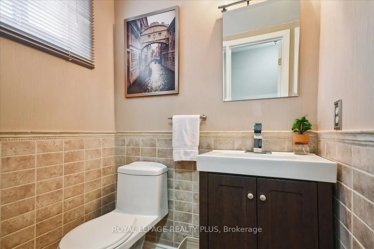 1951 Rathburn Road E, #103
