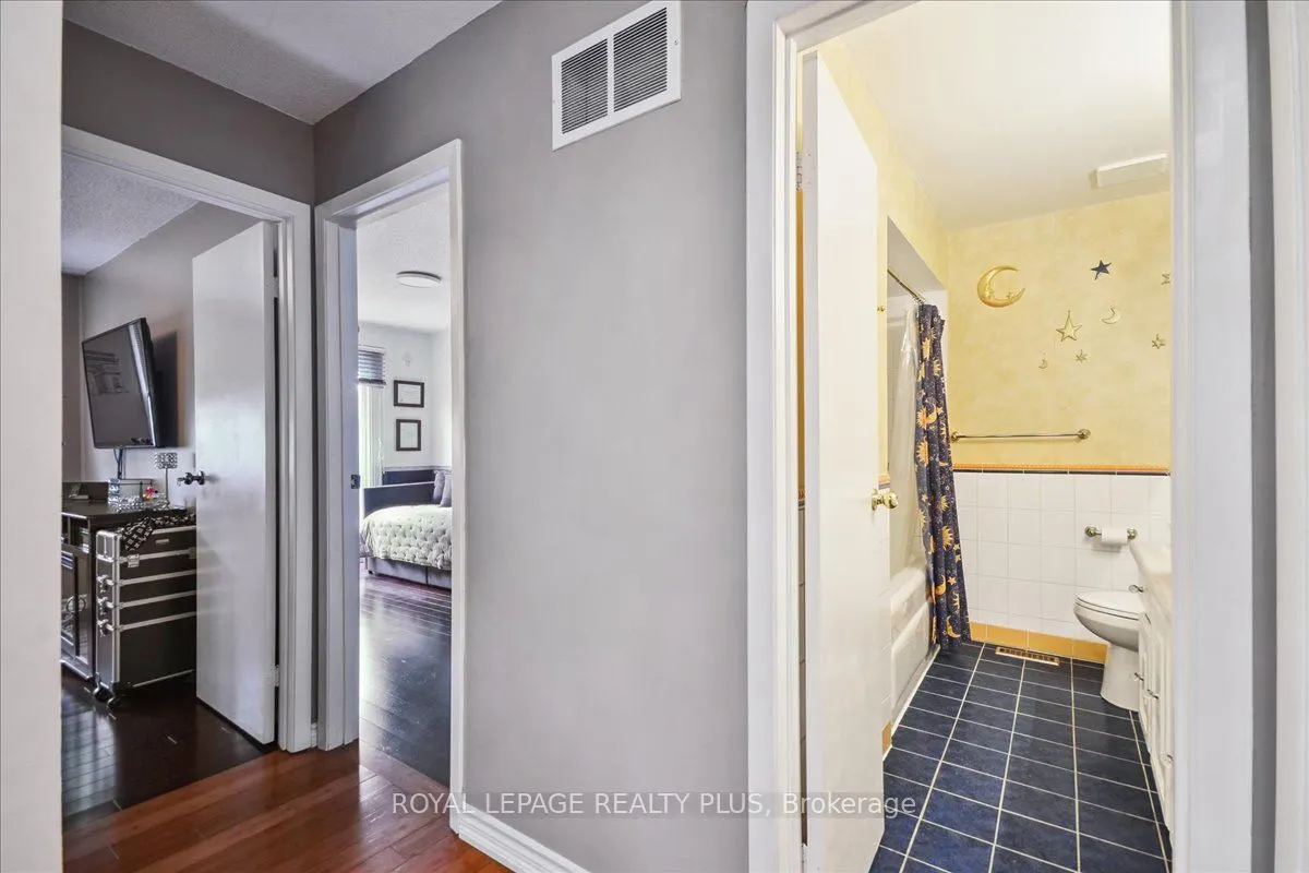 1951 Rathburn Road E, #103