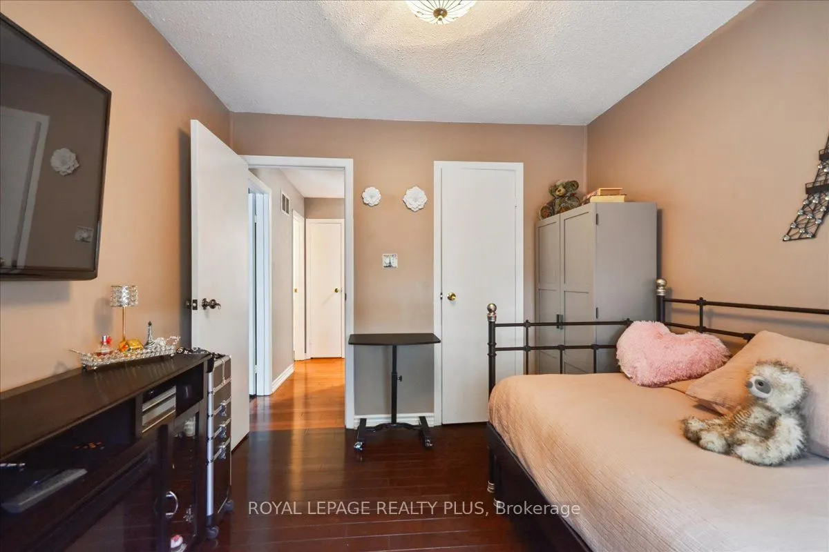 1951 Rathburn Road E, #103
