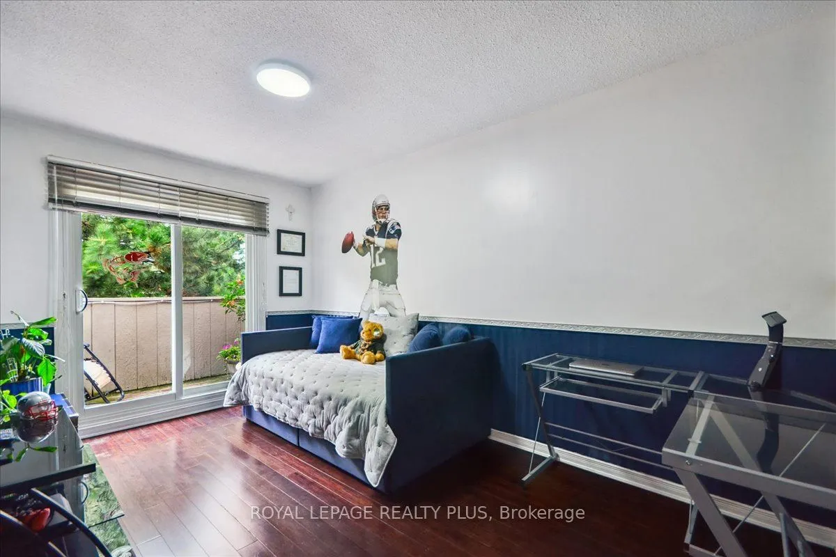 1951 Rathburn Road E, #103
