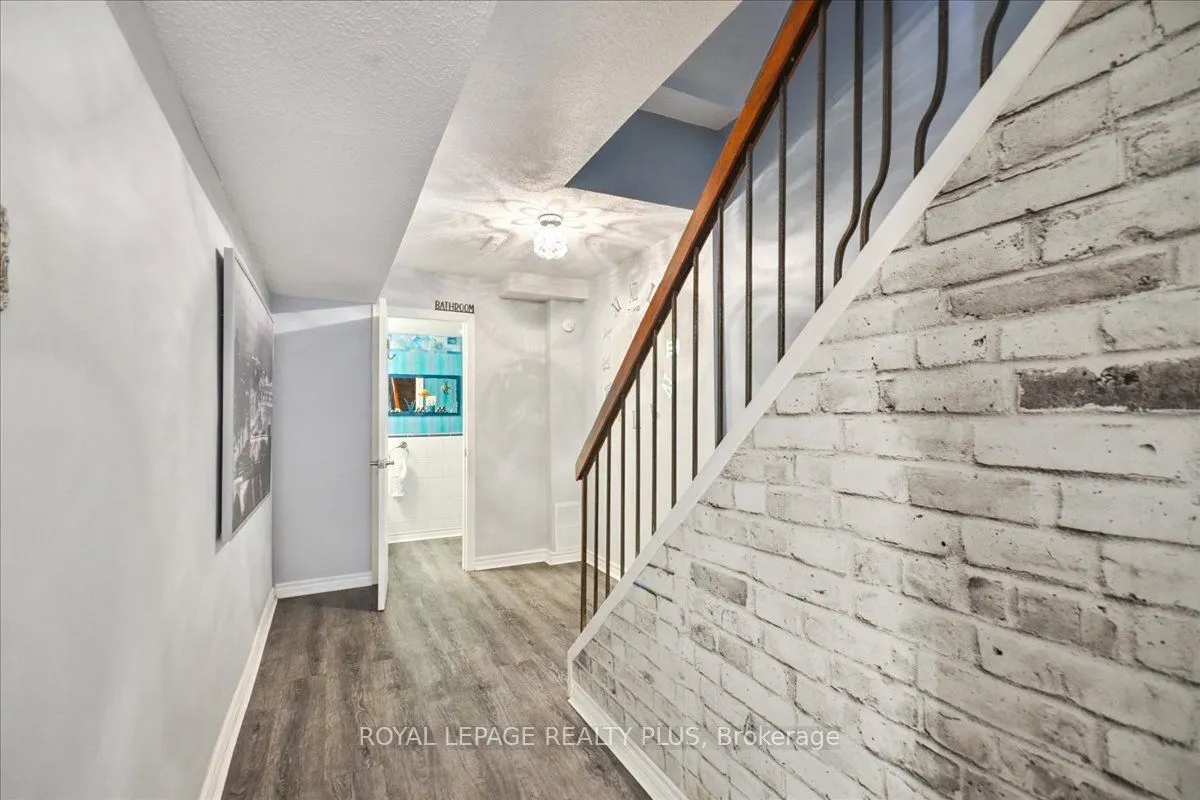 1951 Rathburn Road E, #103