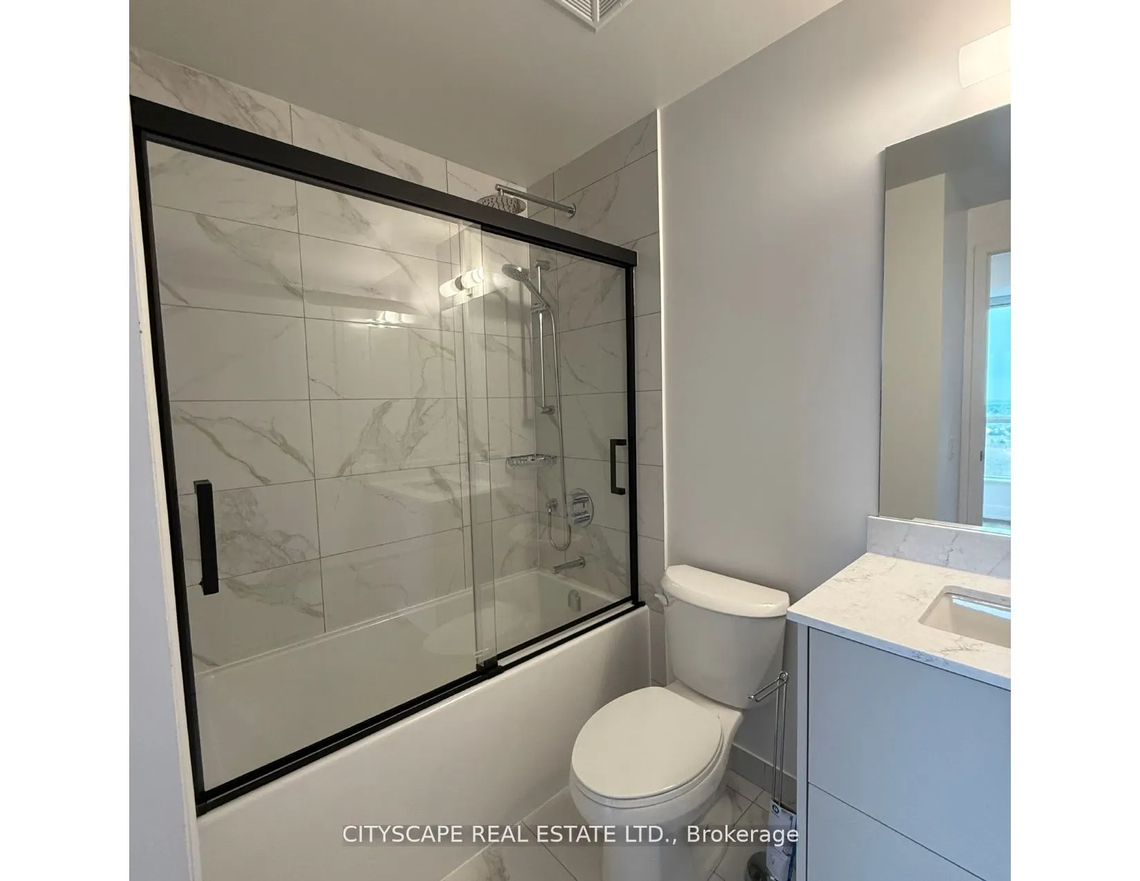 202 Burnhamthorpe Road E, #1410