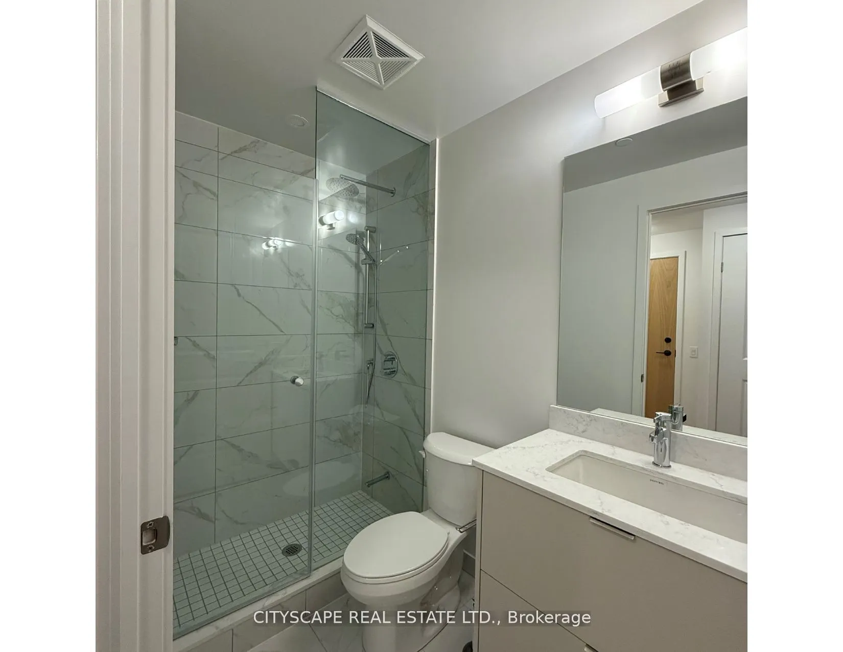202 Burnhamthorpe Road E, #1410