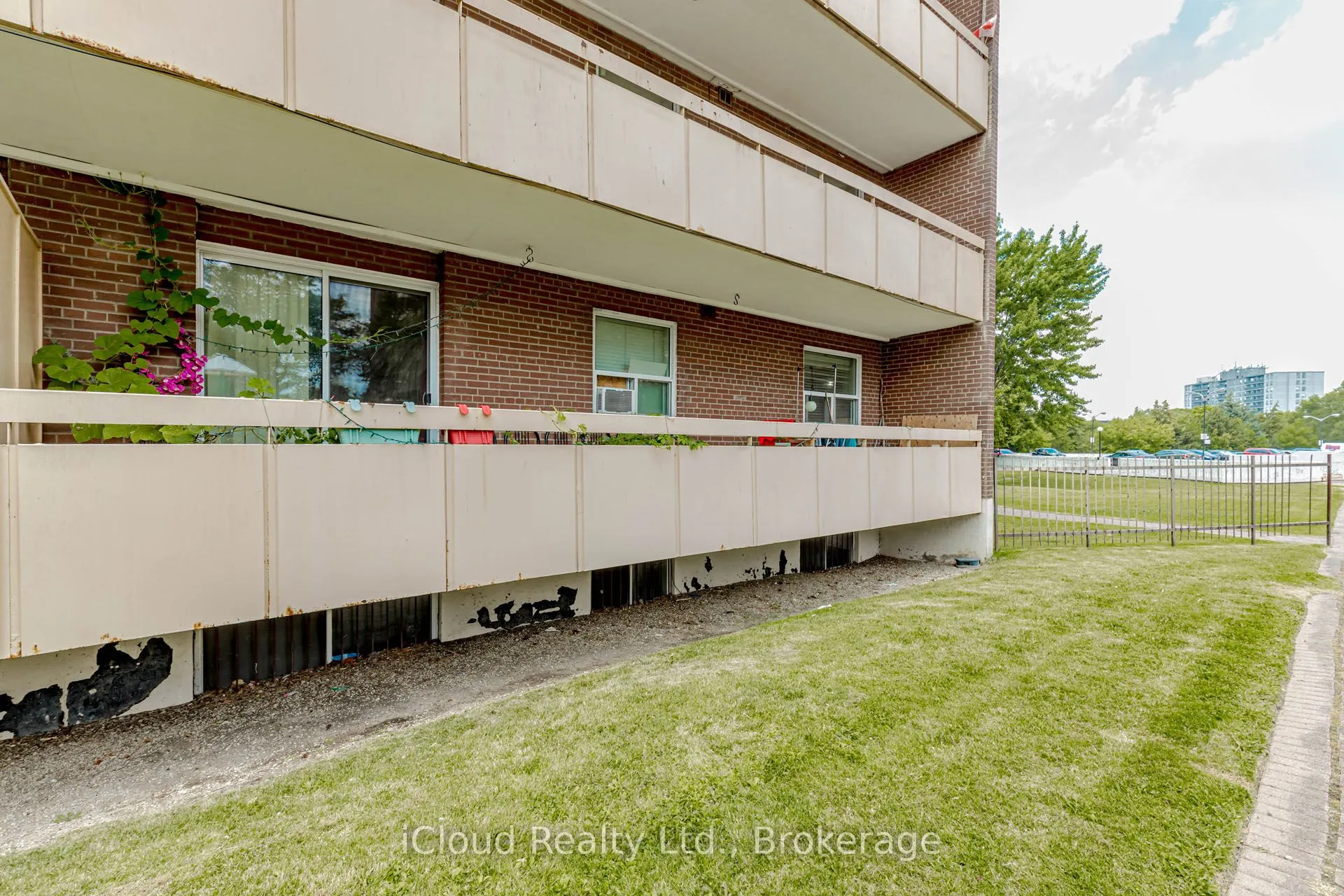 3555 Derry Road E, #103