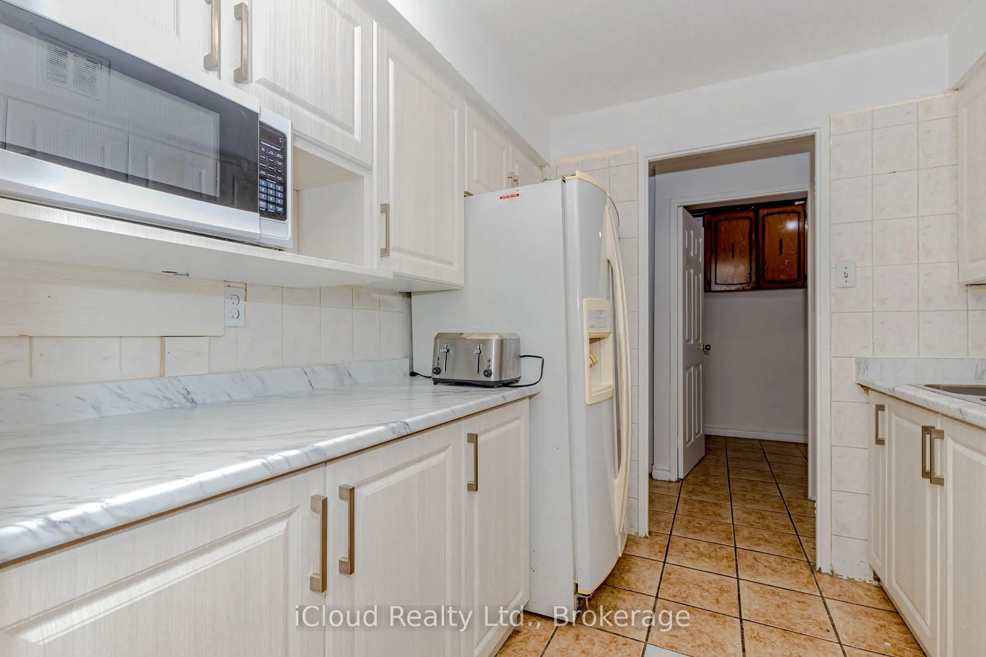 3555 Derry Road E, #103