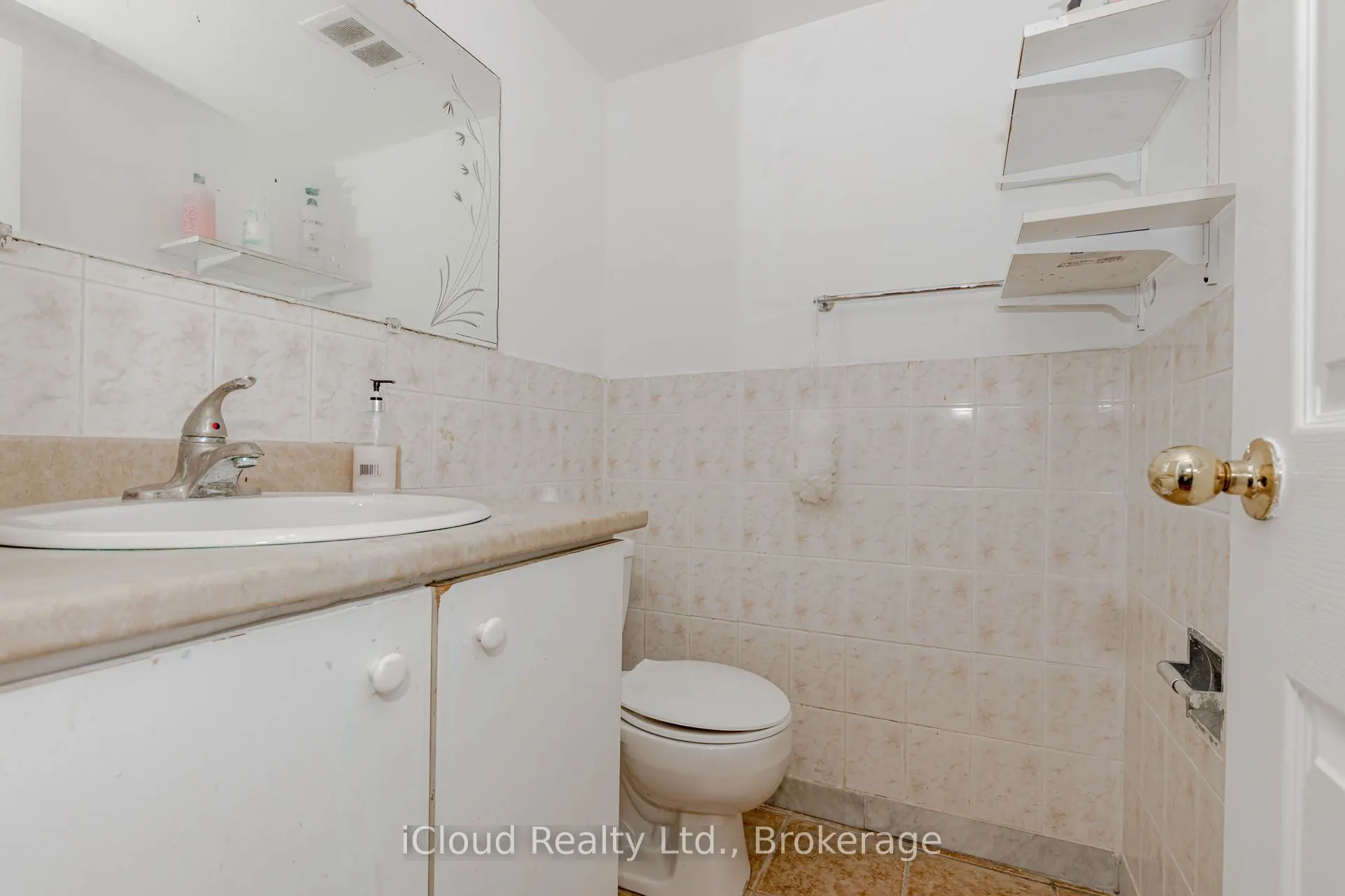 3555 Derry Road E, #103