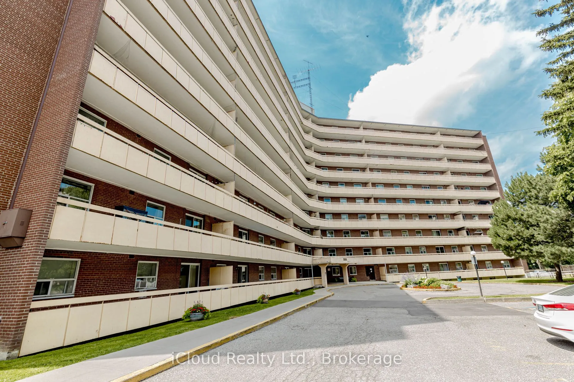3555 Derry Road E, #103